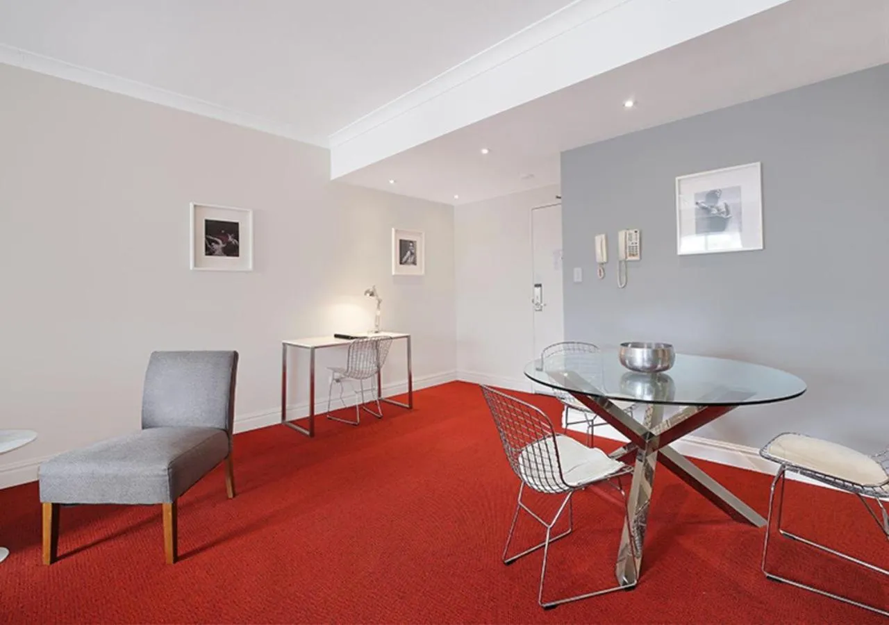 Dining area in Sydney Airport Suites