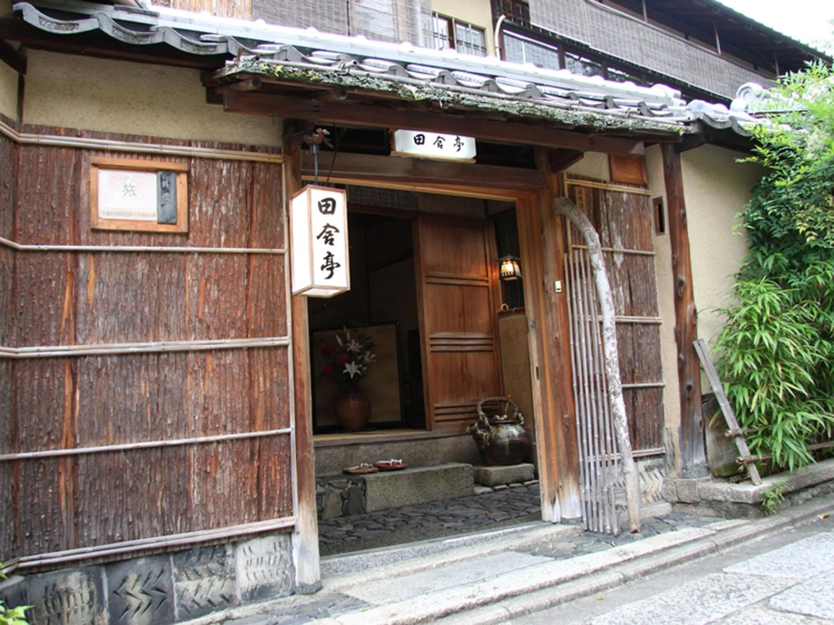 Facade/entrance in Ryokan Inakatei