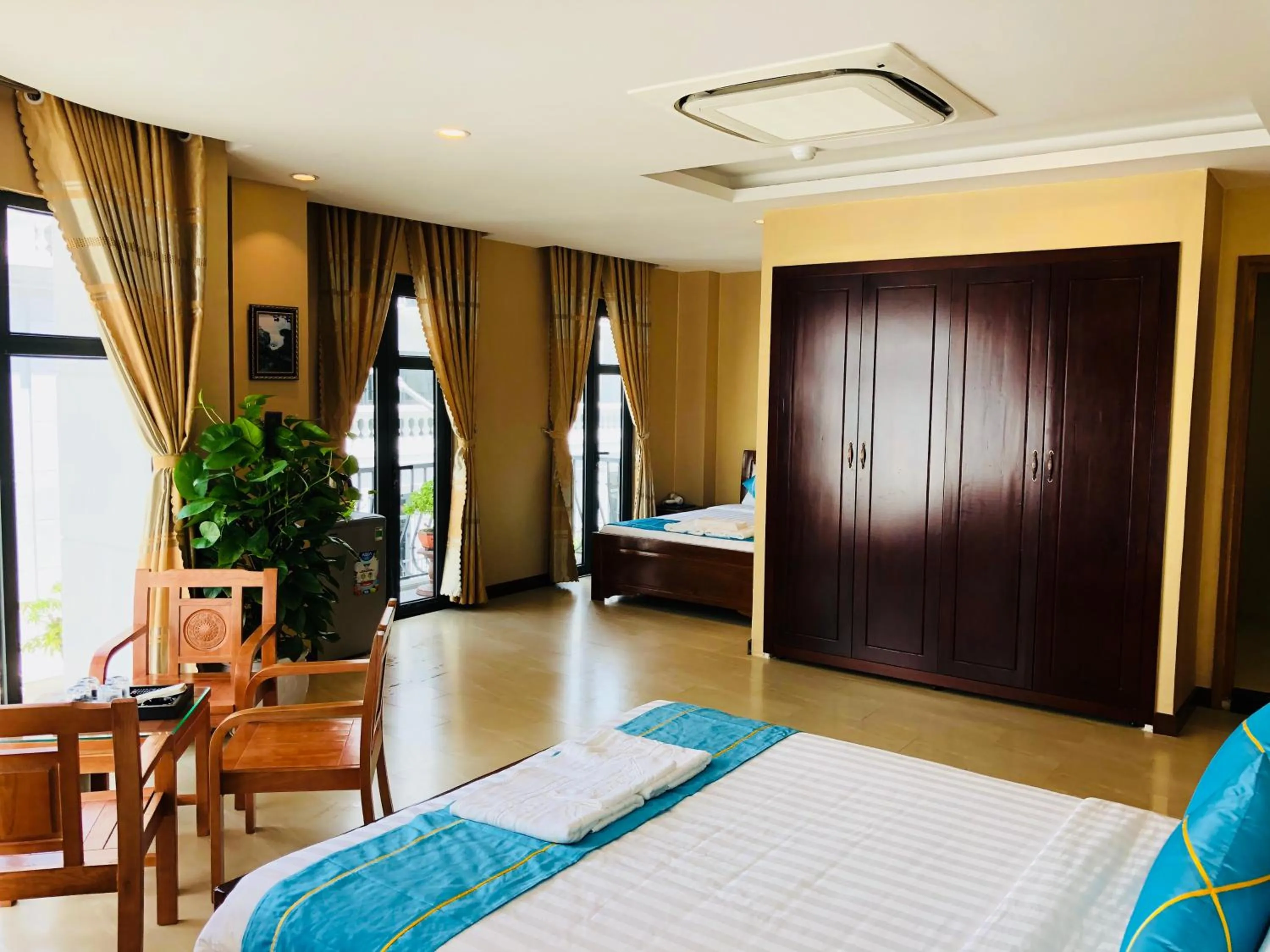 Bed in Hồng Hạc Hotel