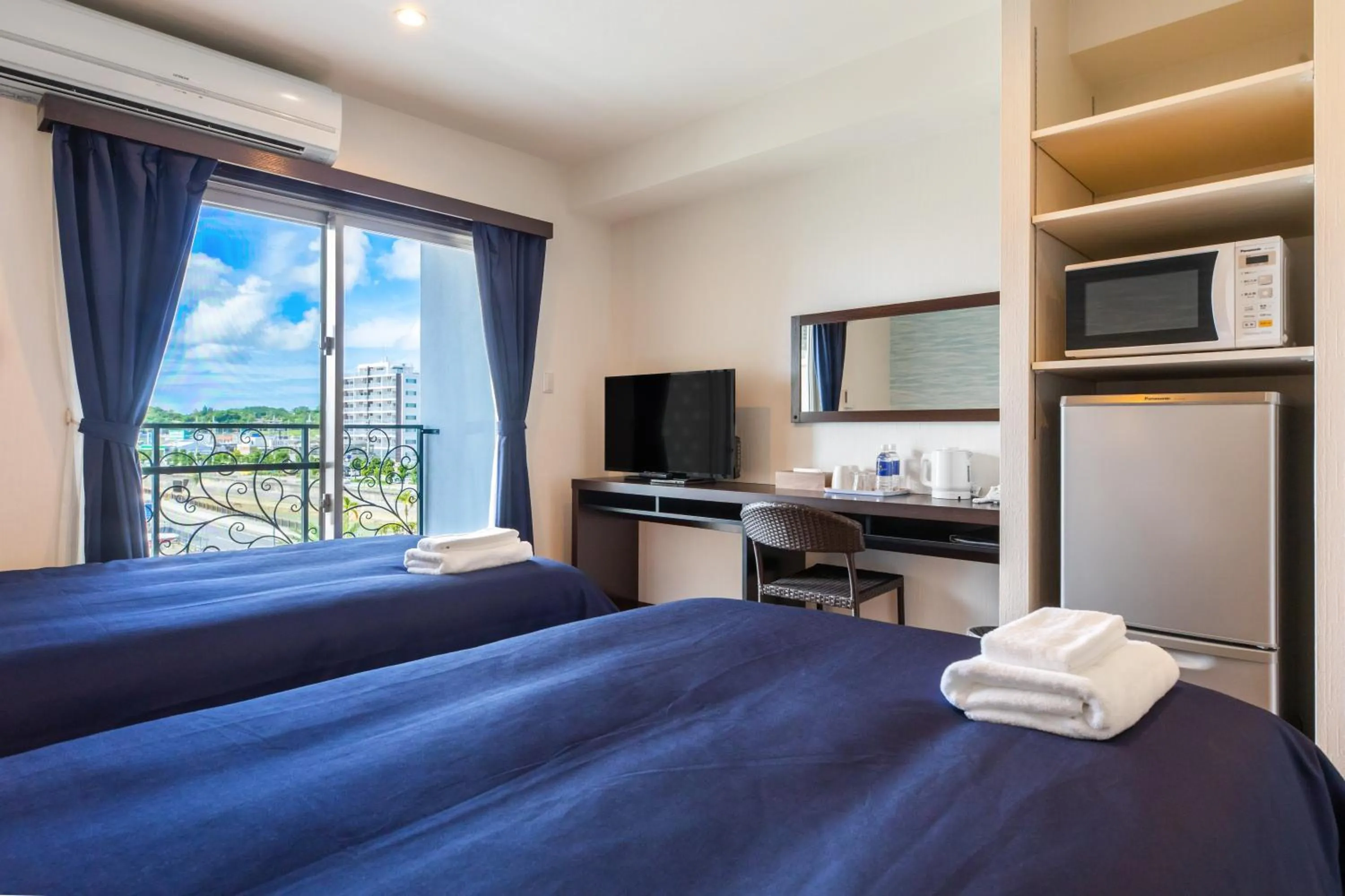 Photo of the whole room, Bed in Cococious Monpa