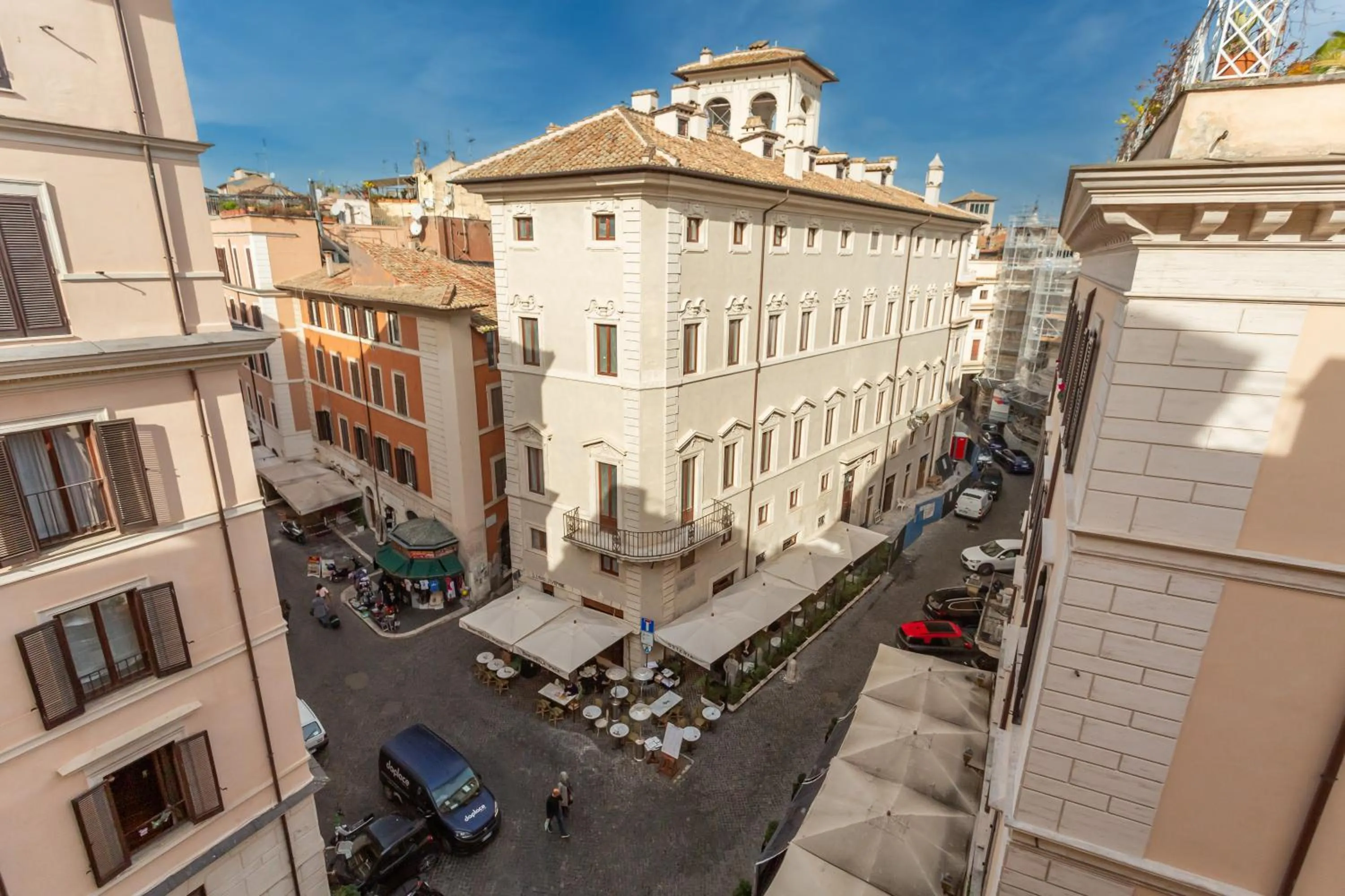 Day in Daplace - La Mongolfiera Rooms in Navona