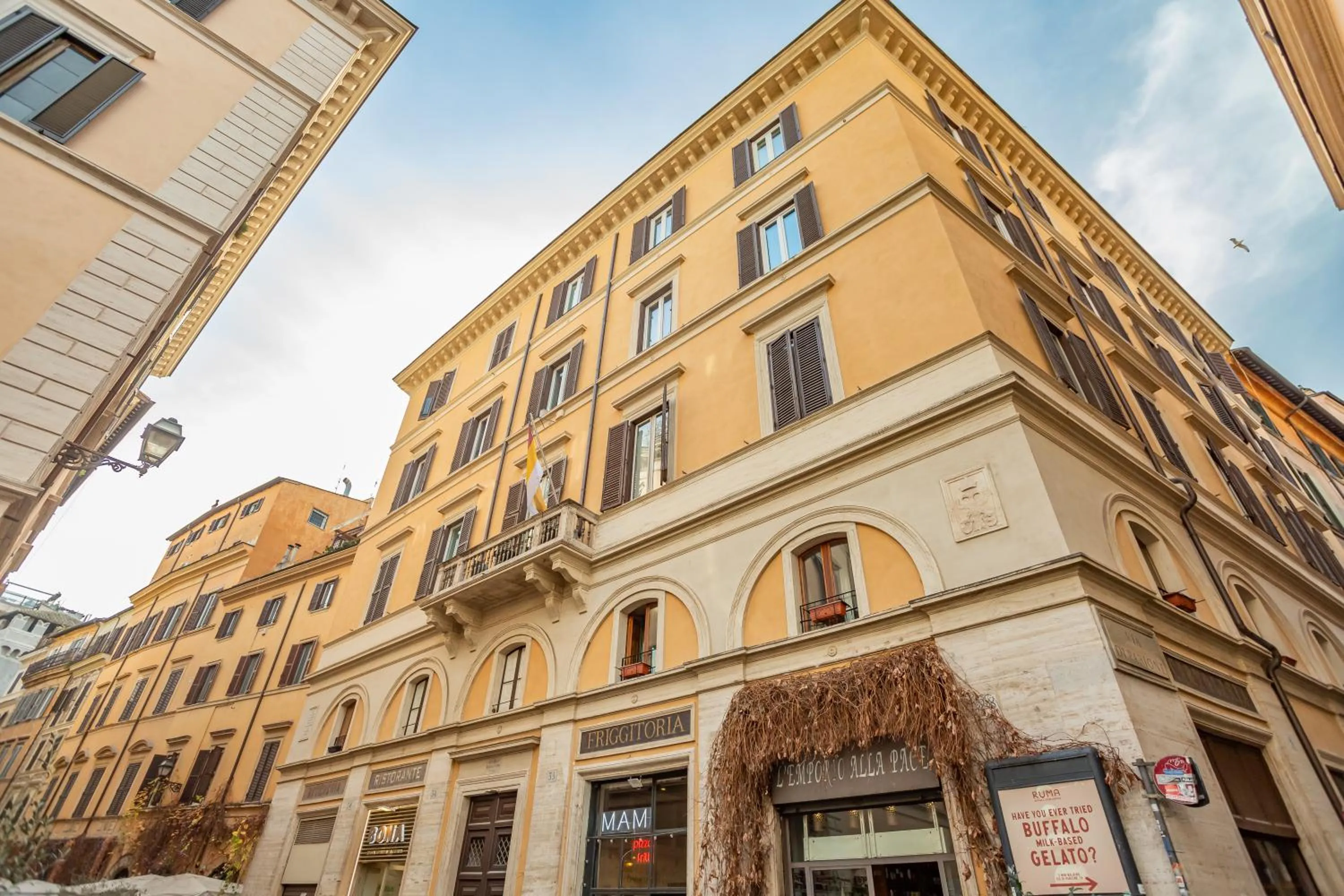 Property building in Daplace - La Mongolfiera Rooms in Navona