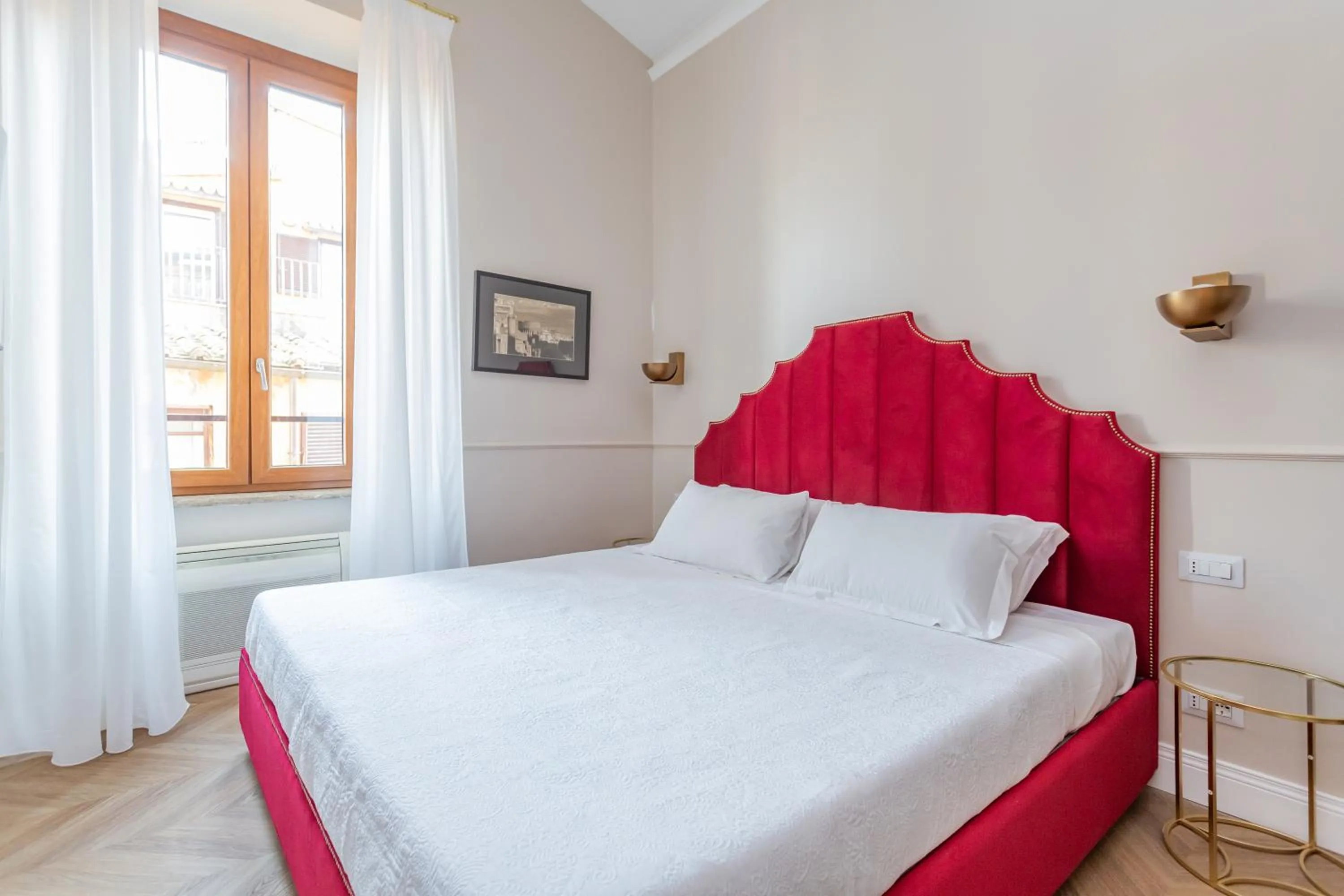 Photo of the whole room, Bed in Daplace - La Mongolfiera Rooms in Navona