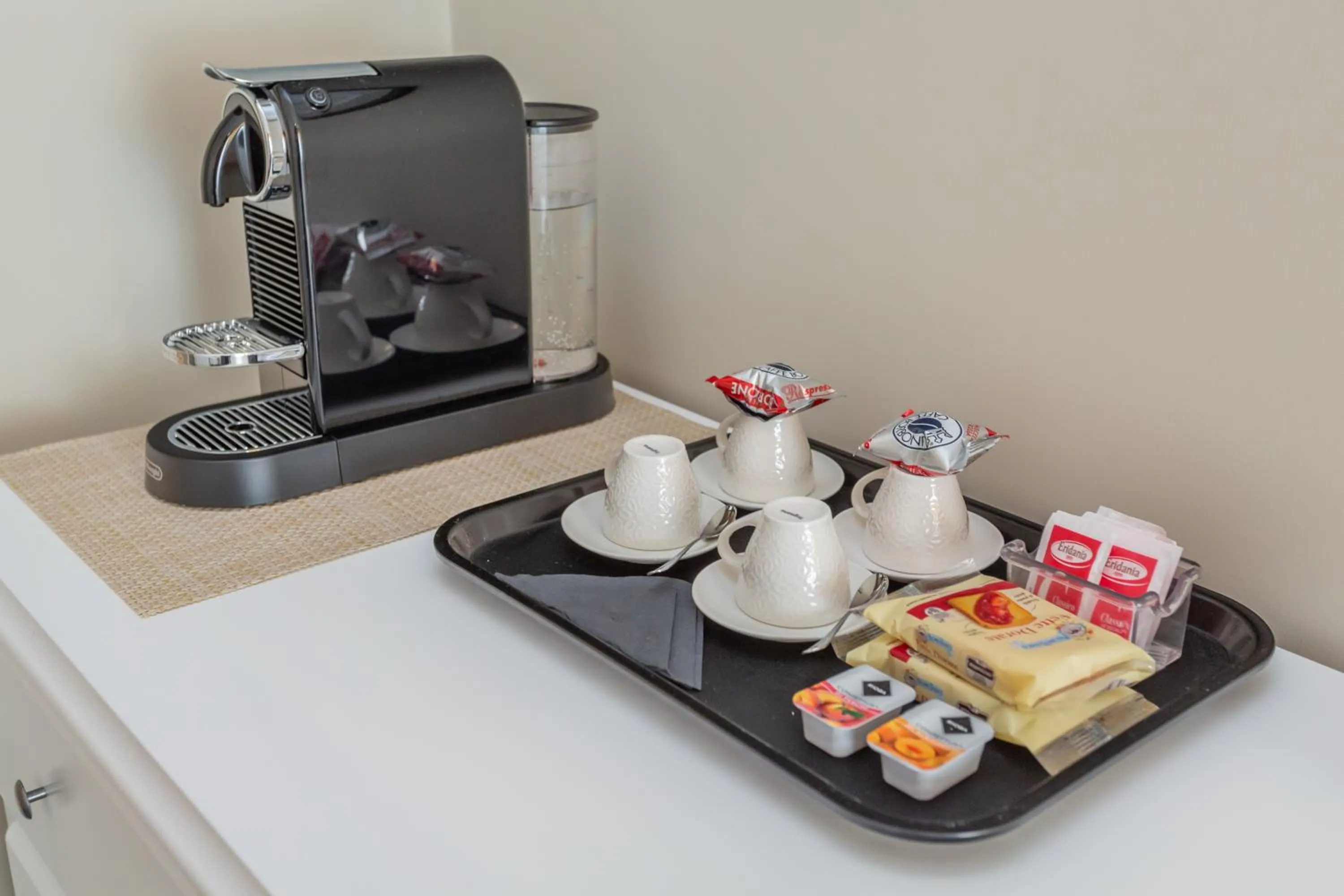 Coffee/tea facilities in Daplace - La Mongolfiera Rooms in Navona