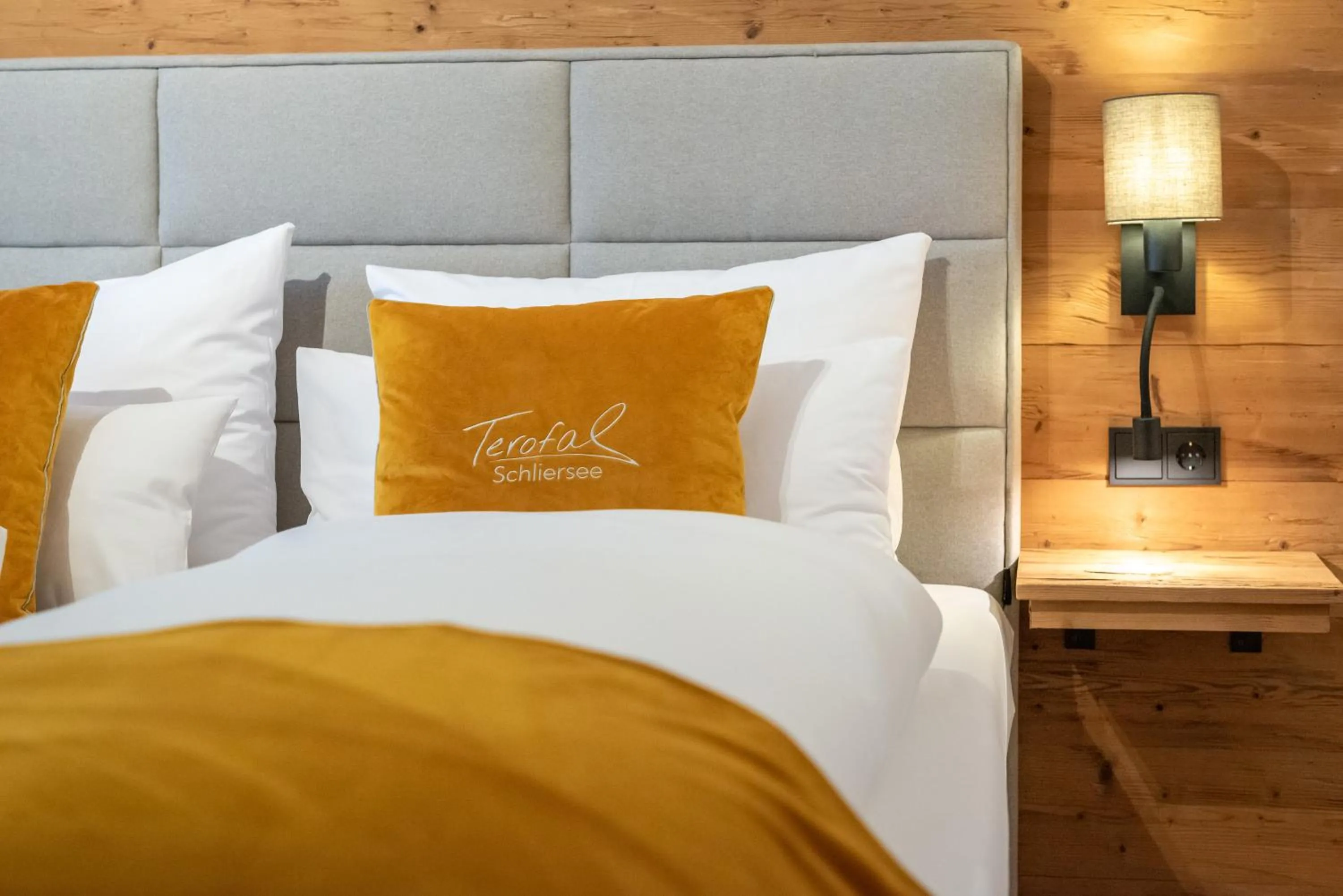 Bed in Terofal Hotel Schliersee - Komplett neu renoviert