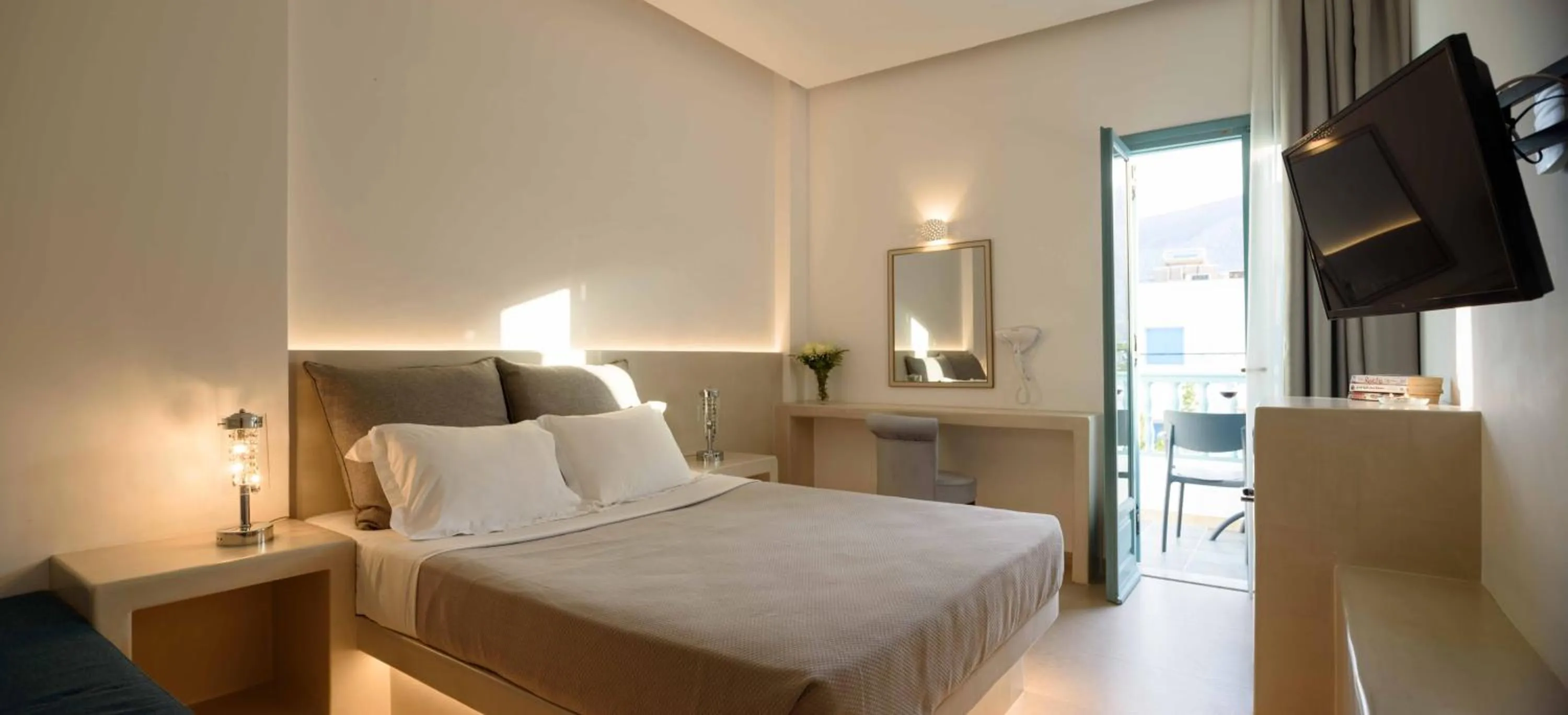 Photo of the whole room, Bed in Armonia