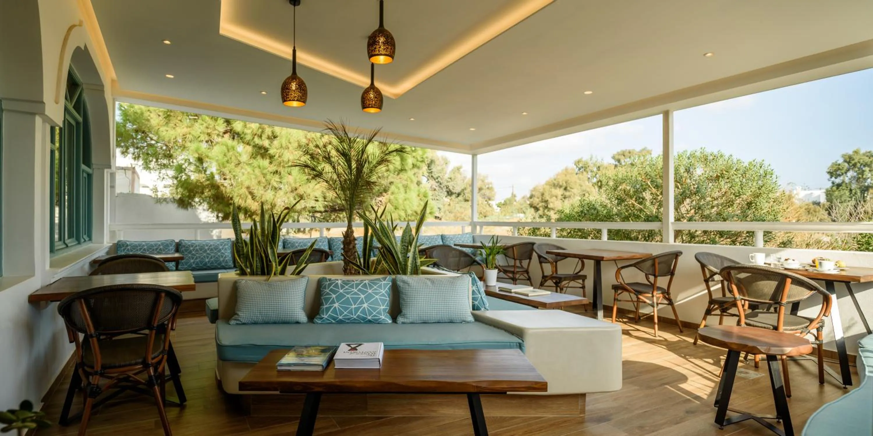 Breakfast in Armonia