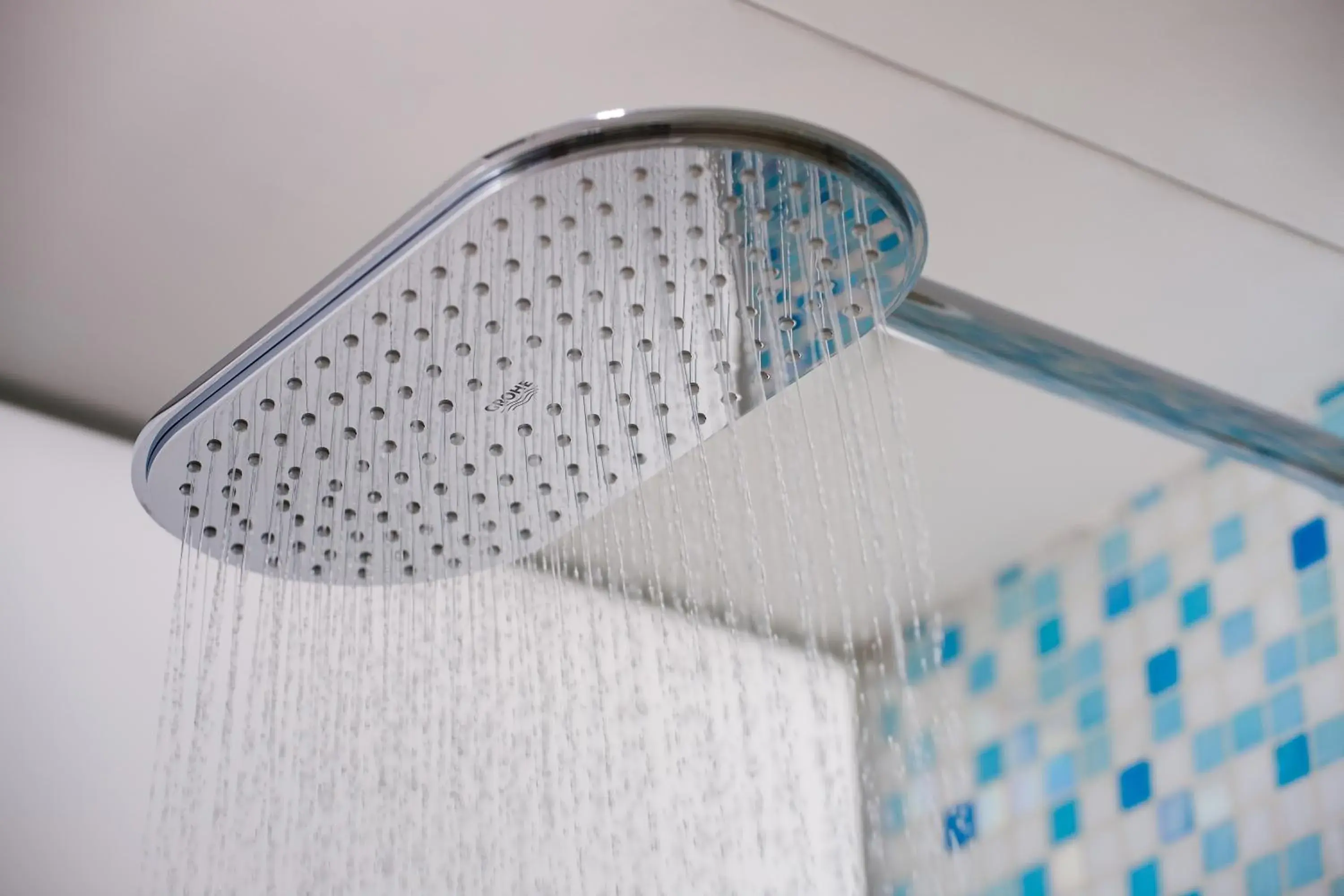 Shower in Summit View Kowloon Shower in Summit View Kowloon