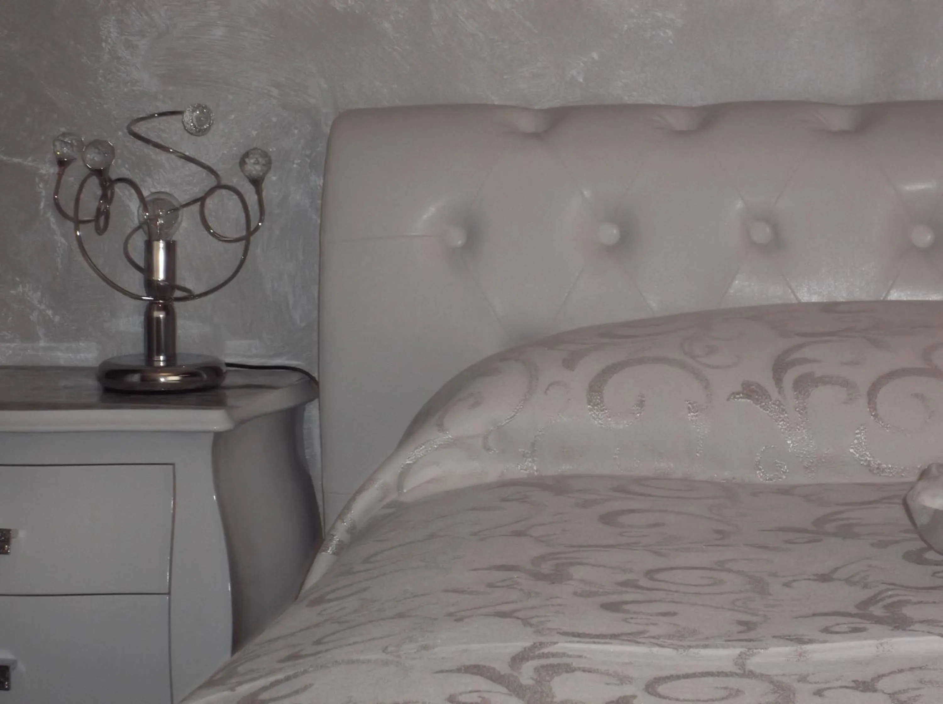 Decorative detail, Bed in B&B La Casa Di El