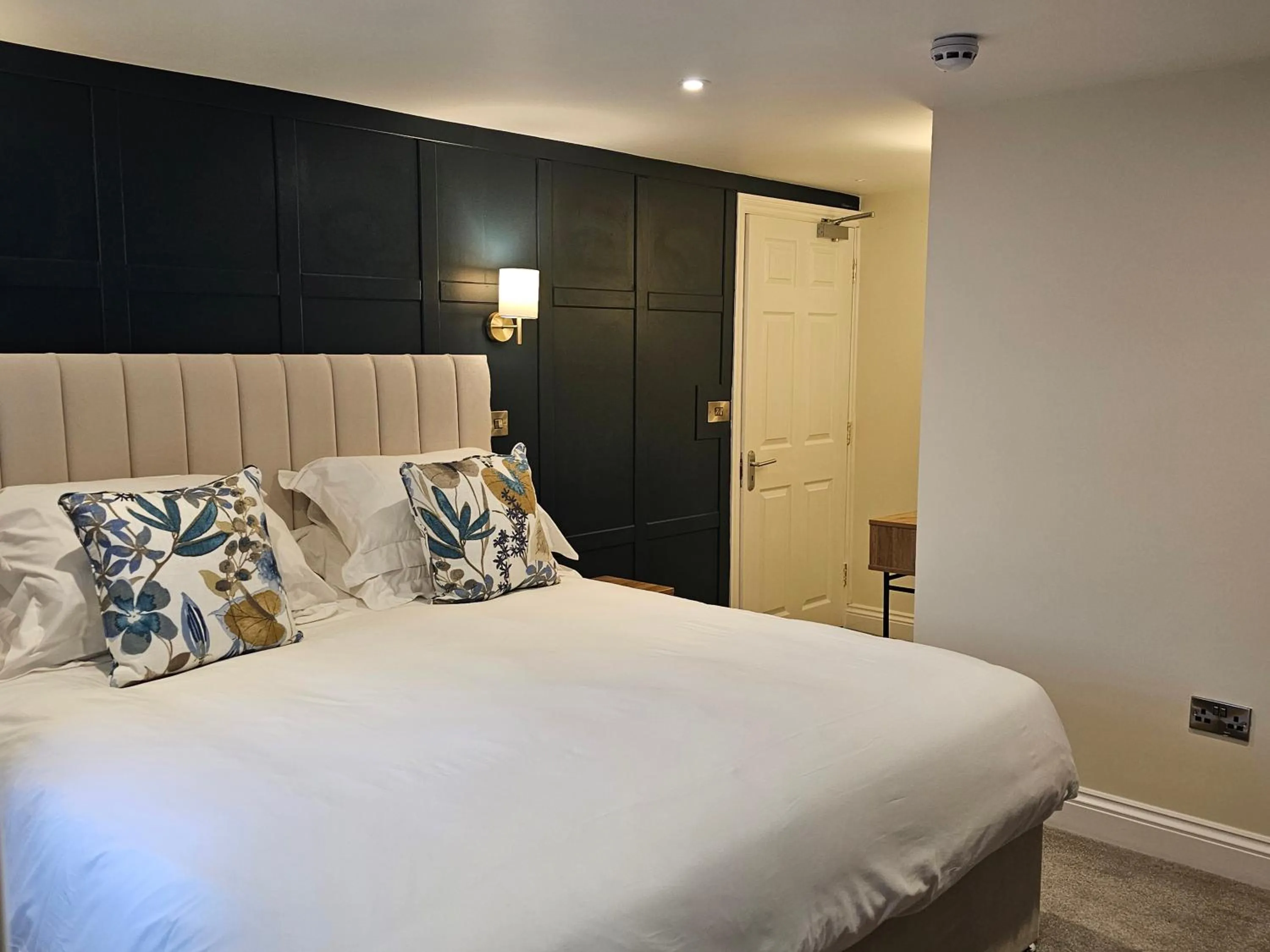 Photo of the whole room, Bed in St George's Guest House