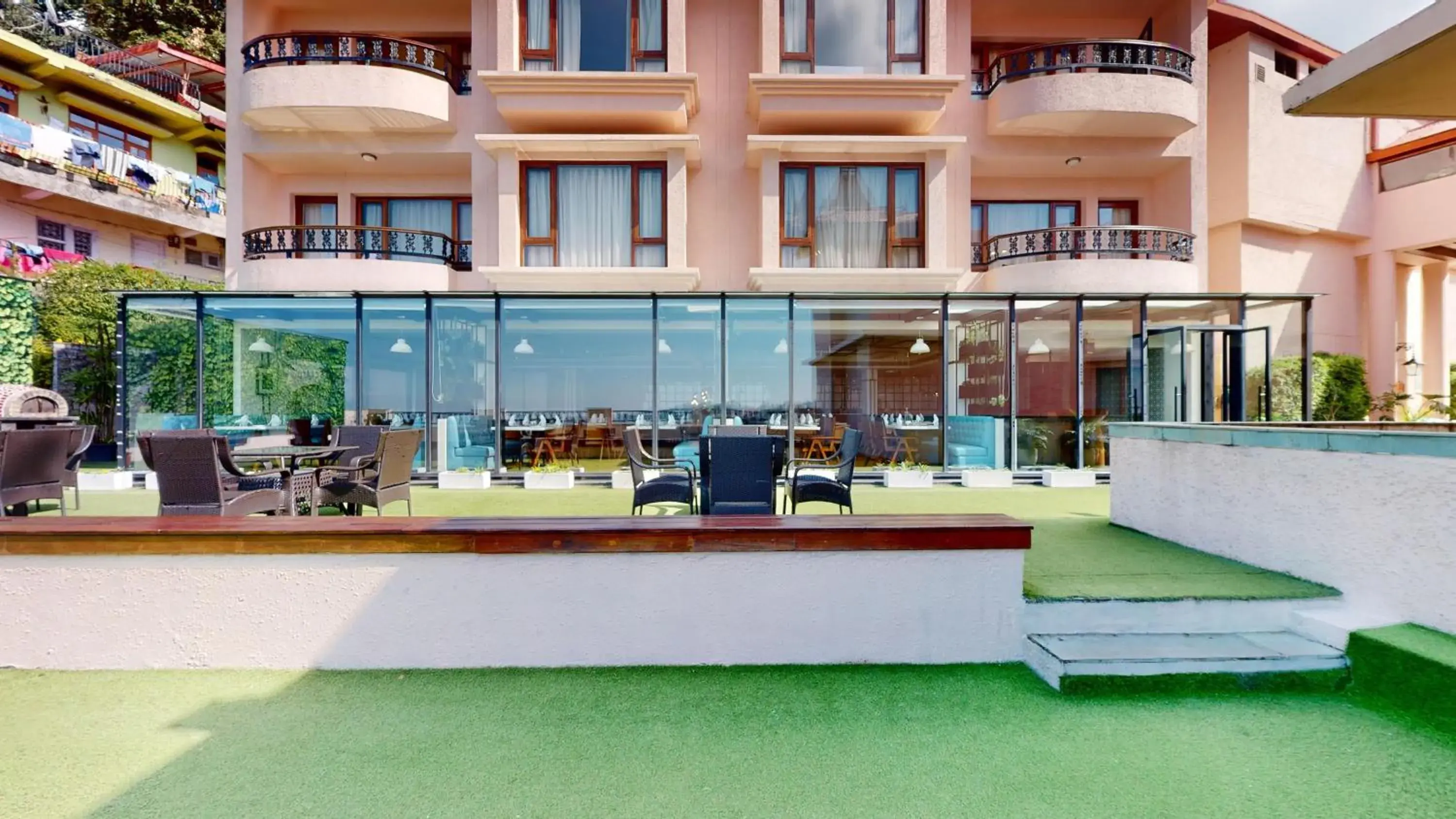 Restaurant/places to eat in Radisson Hotel Shimla Restaurant/places to eat in Radisson Hotel Shimla