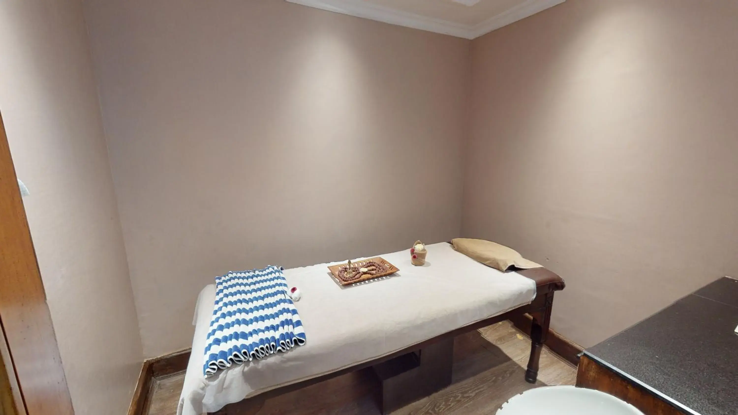 Spa and wellness centre/facilities, Bed in Radisson Hotel Shimla Spa and wellness centre/facilities, Bed in Radisson Hotel Shimla