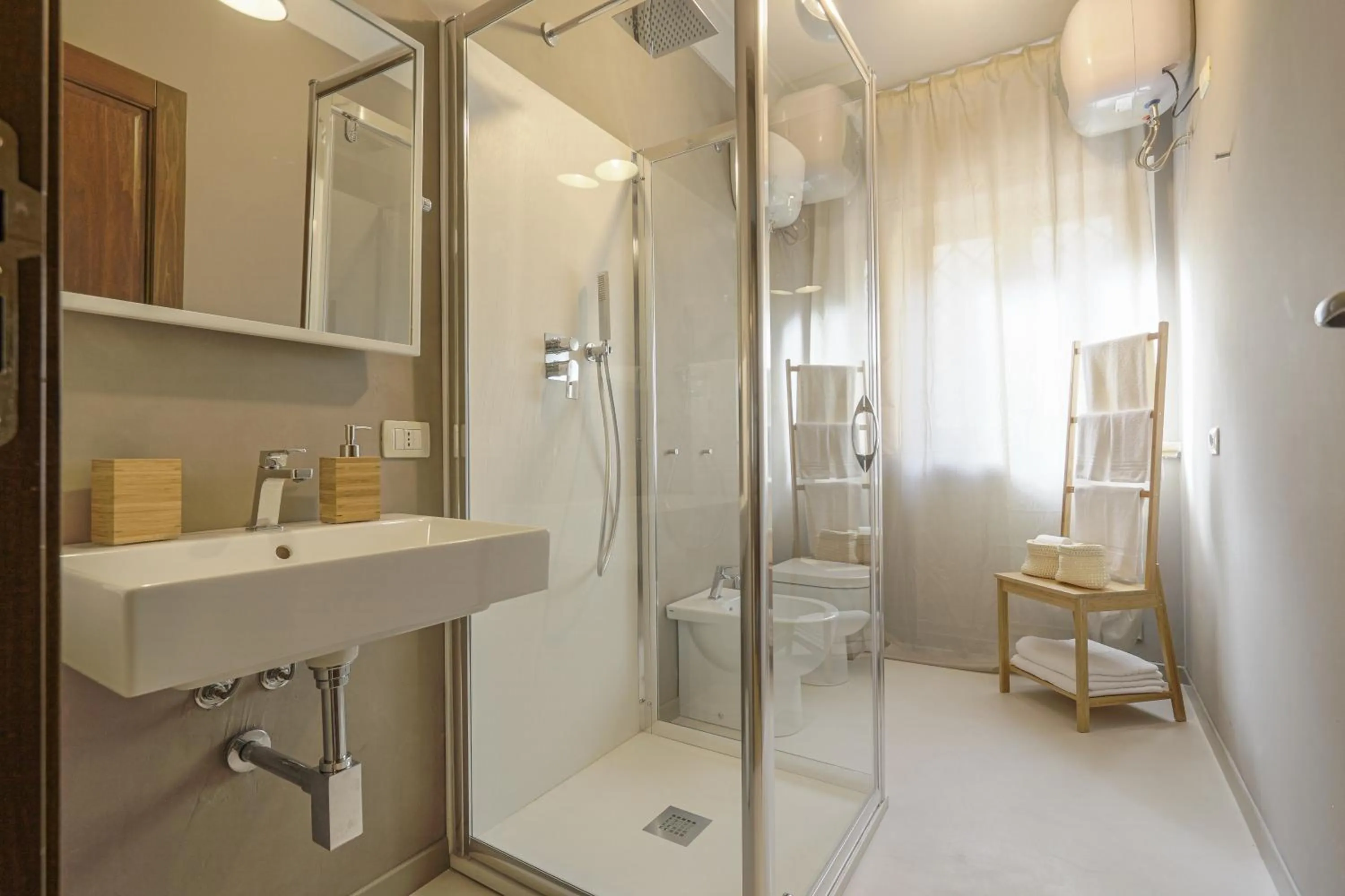 Shower in B&B Palazzo Bibirria