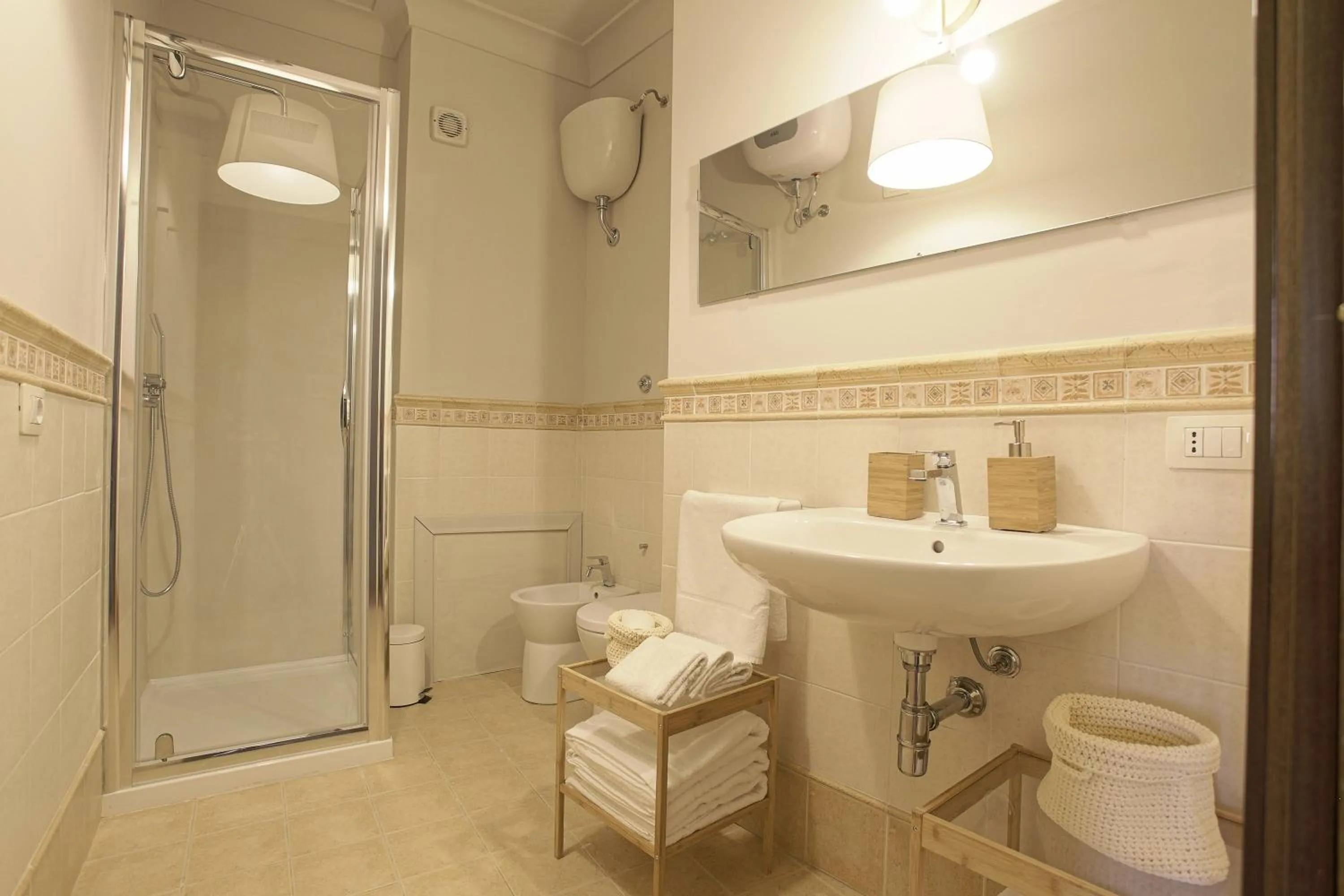 Shower in B&B Palazzo Bibirria