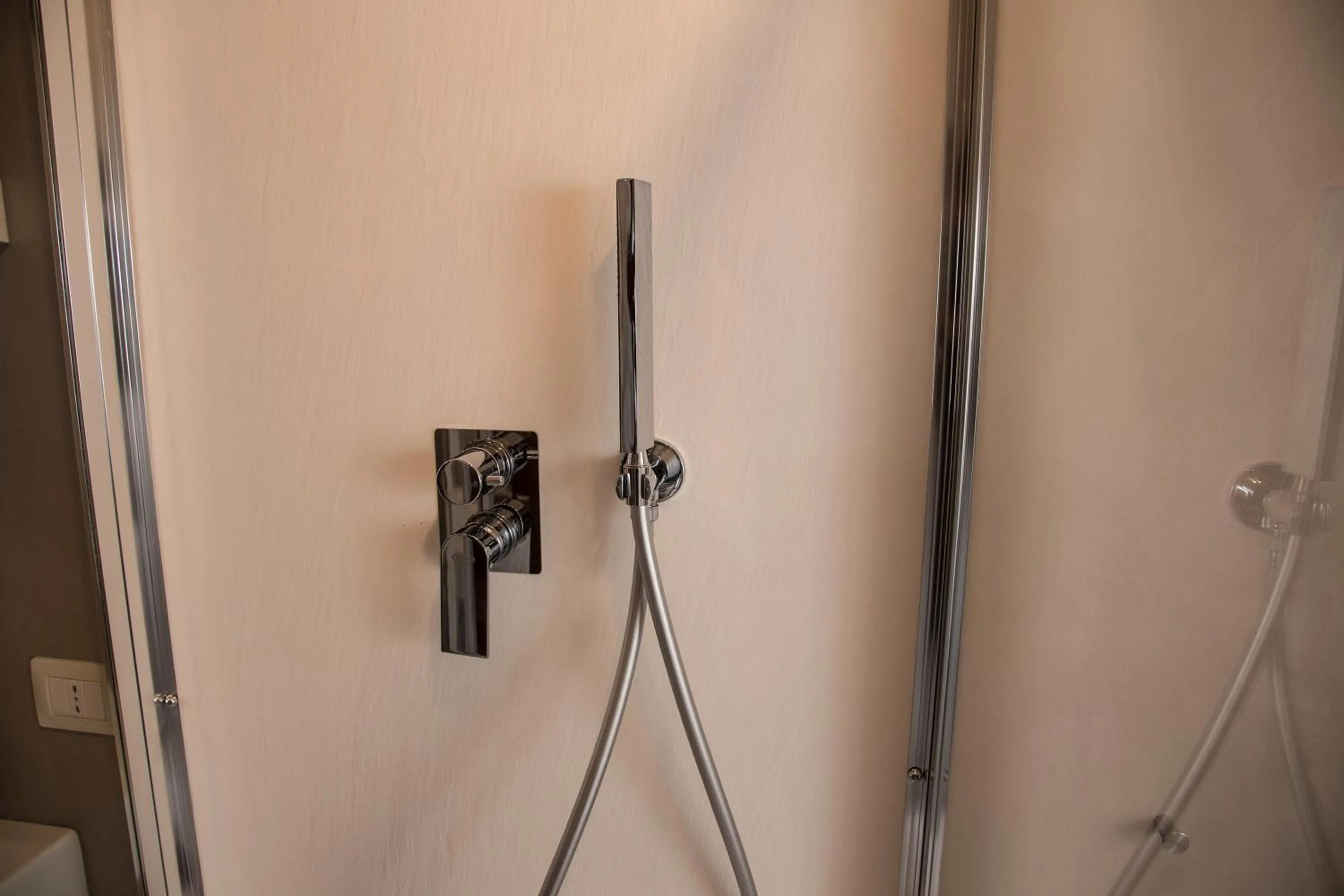 Shower in B&B Palazzo Bibirria