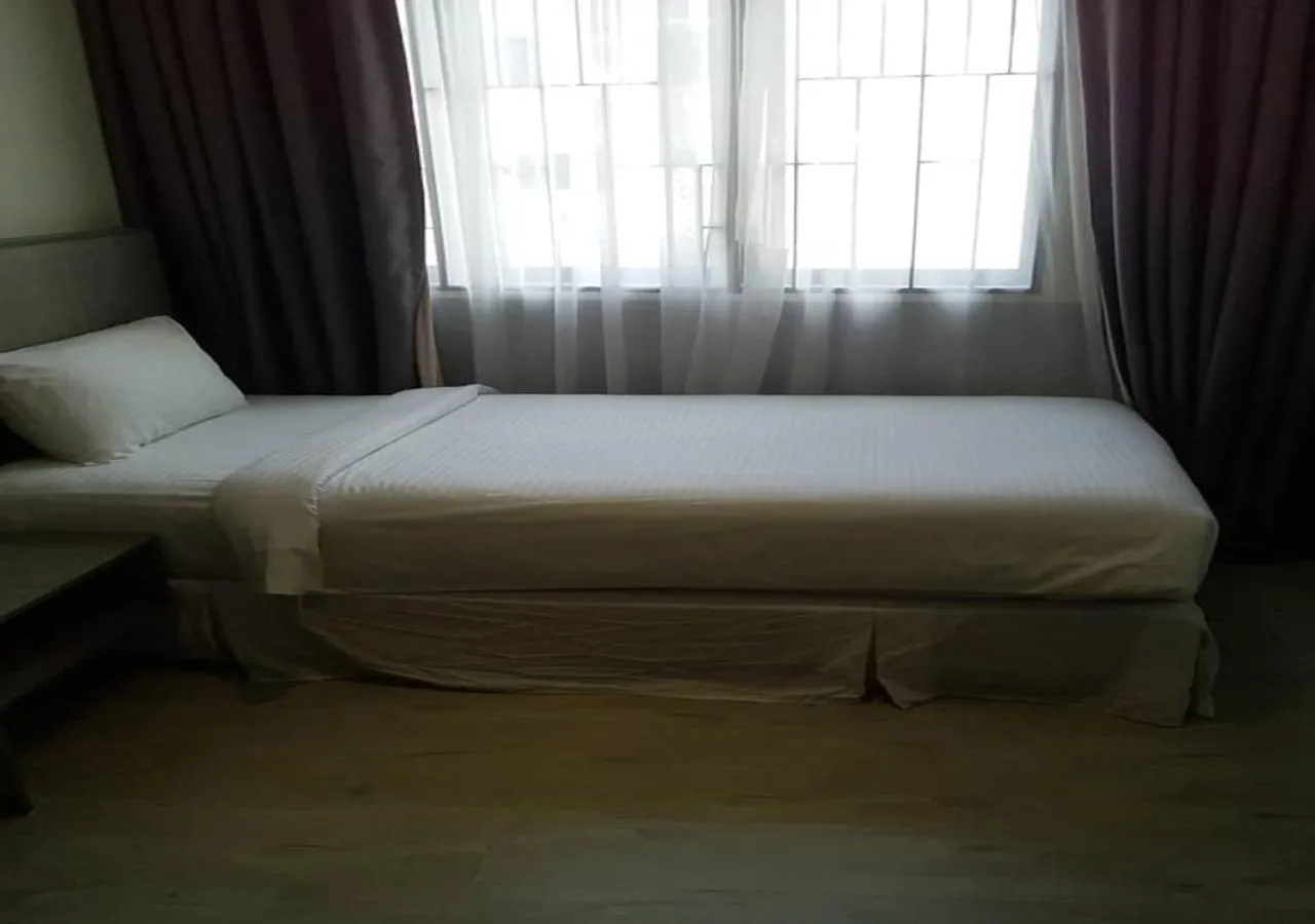 Bedroom, Bed in Hutton Suite Hotel Managed by The Ascott Limited