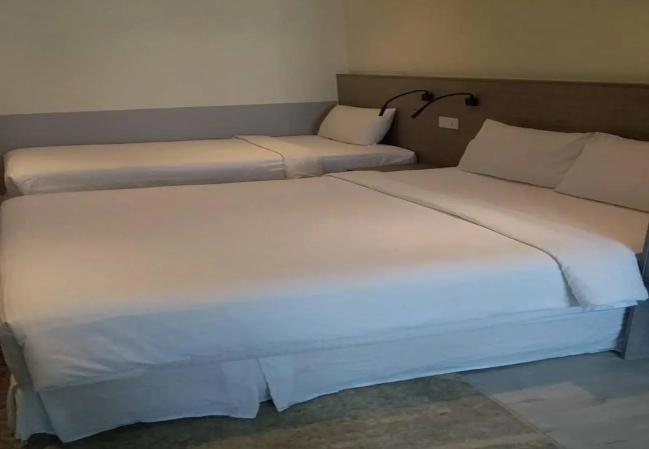 Bedroom, Bed in Hutton Suite Hotel Managed by The Ascott Limited