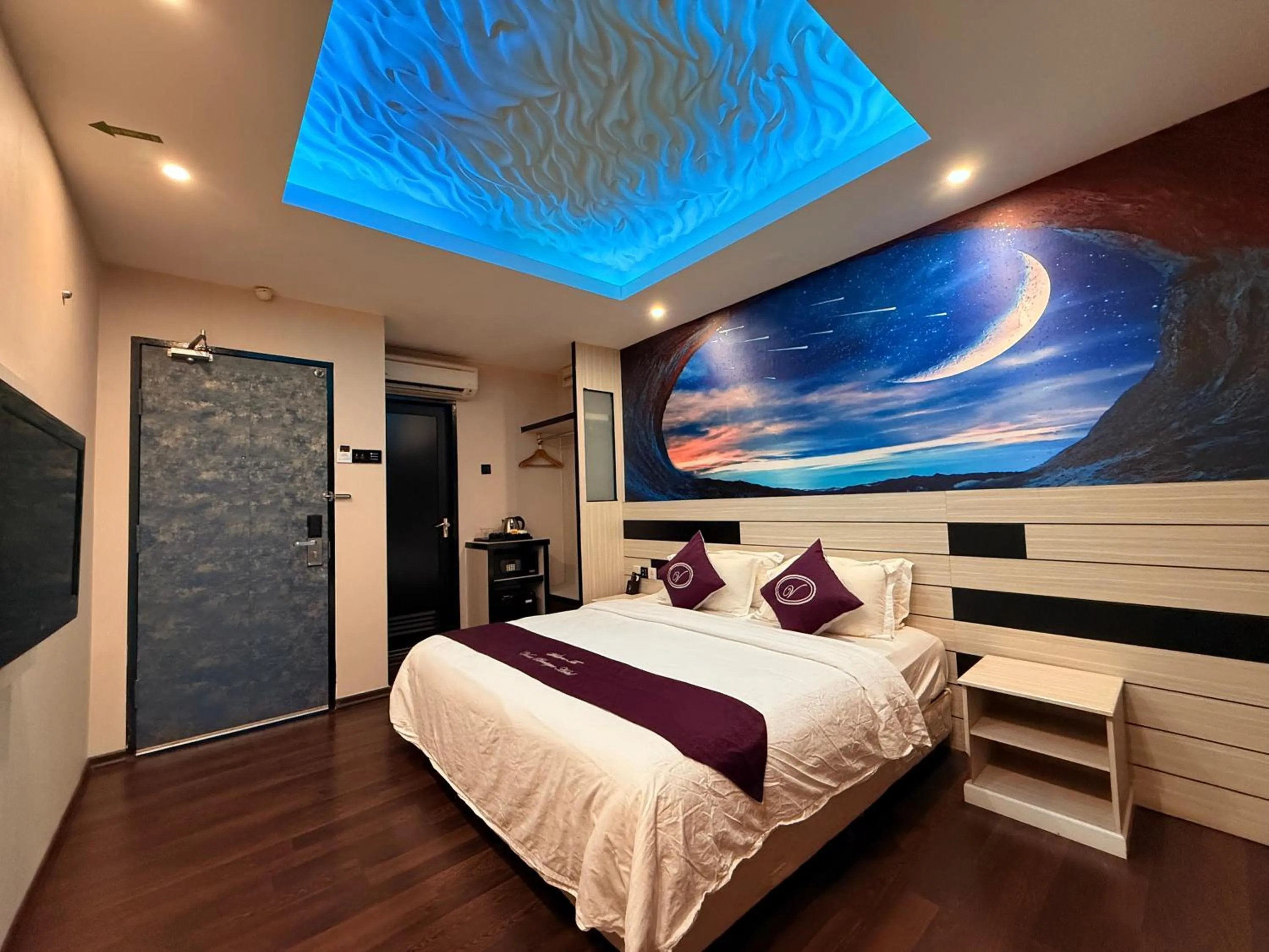 Bed in Venus Boutique Hotel