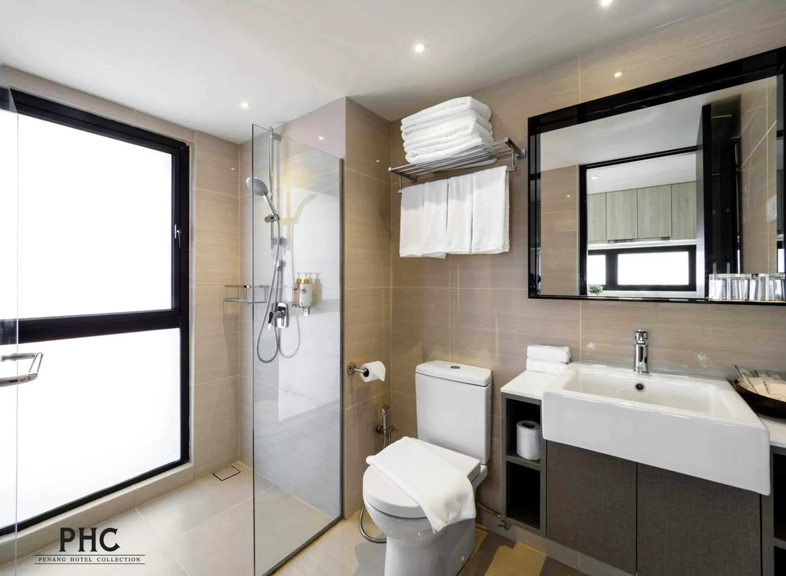 Shower, Bathroom in Macallum Central Hotel by PHC