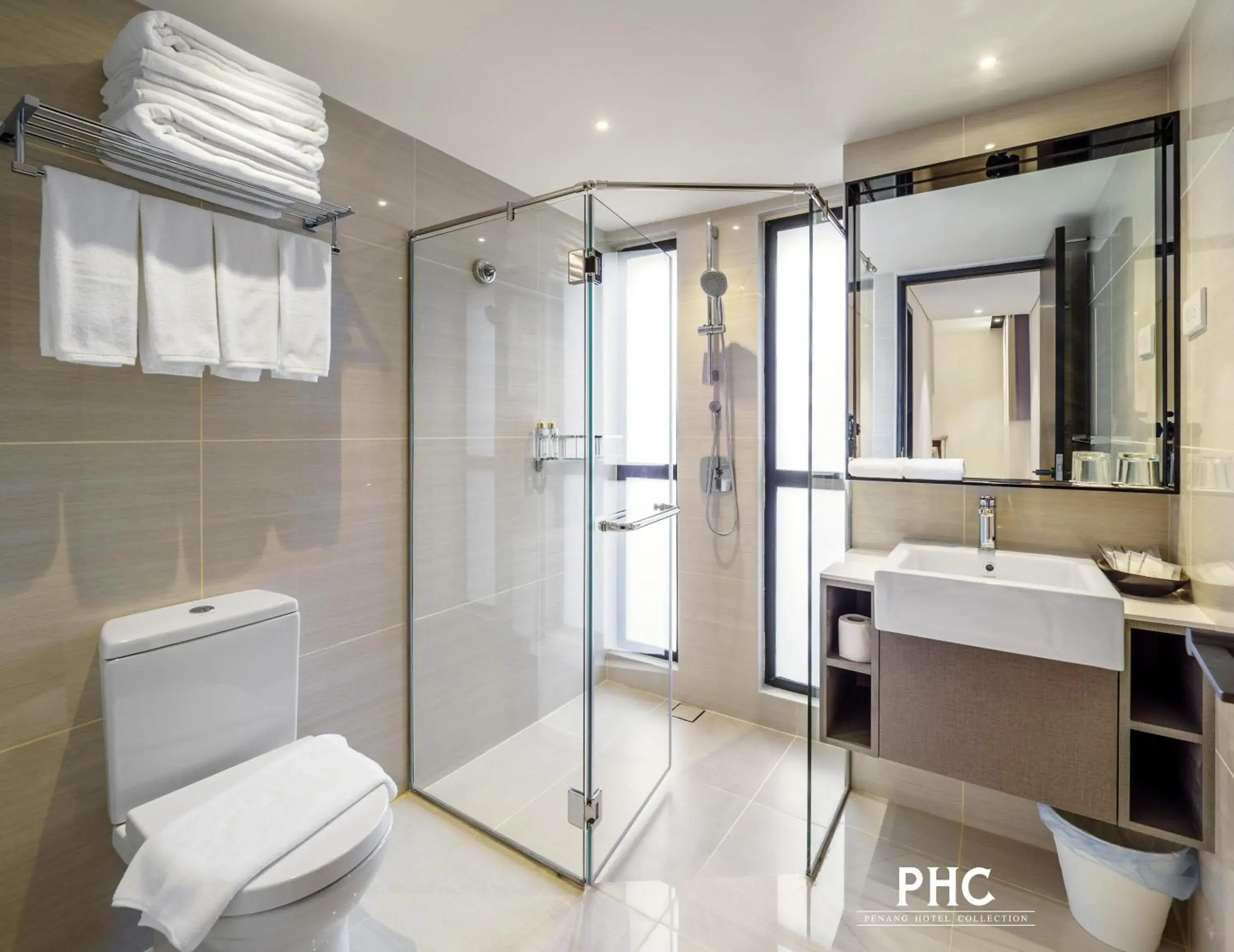 Shower, Bathroom in Macallum Central Hotel by PHC