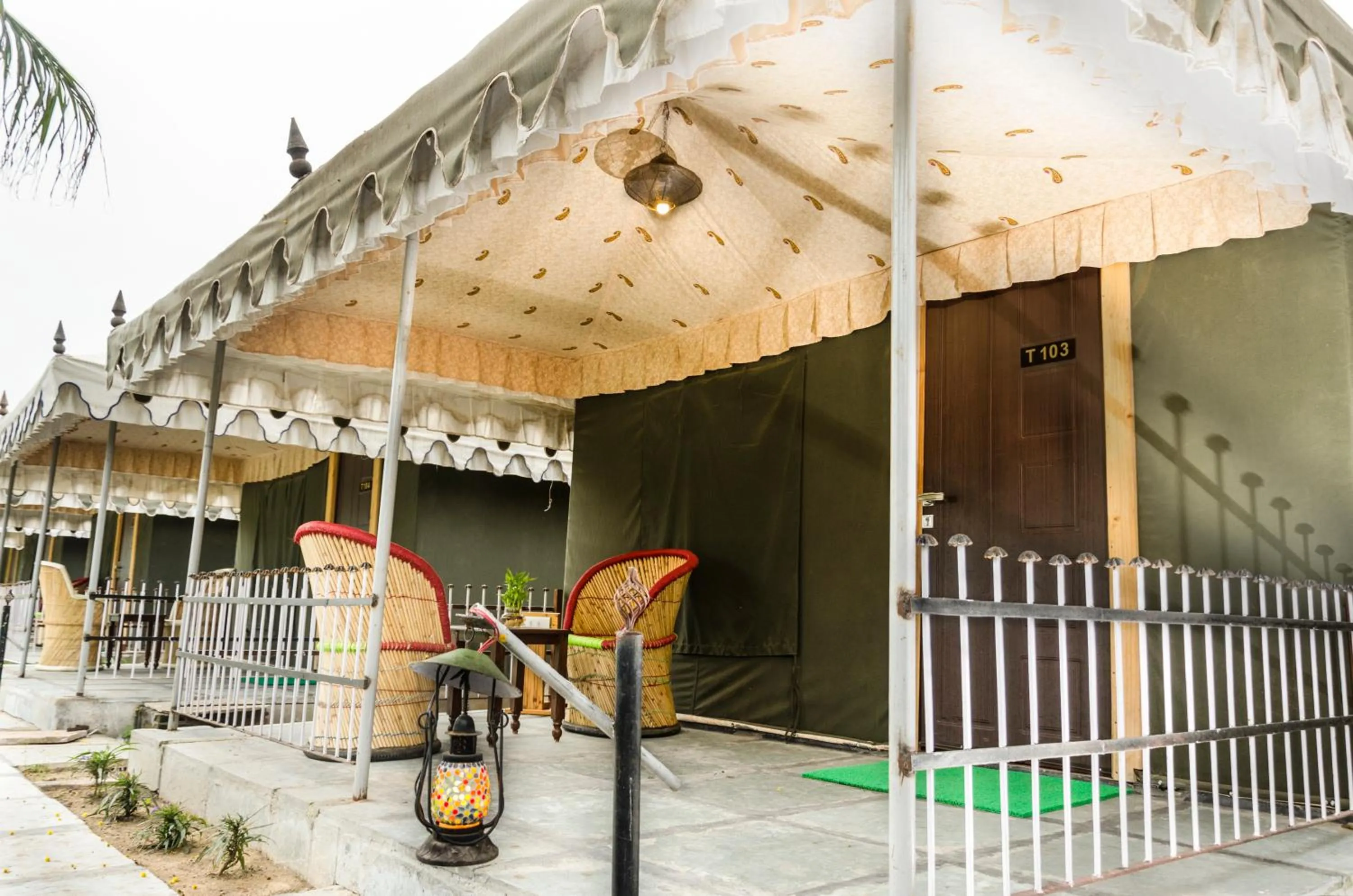 Facade/entrance in The timber garden adventure club