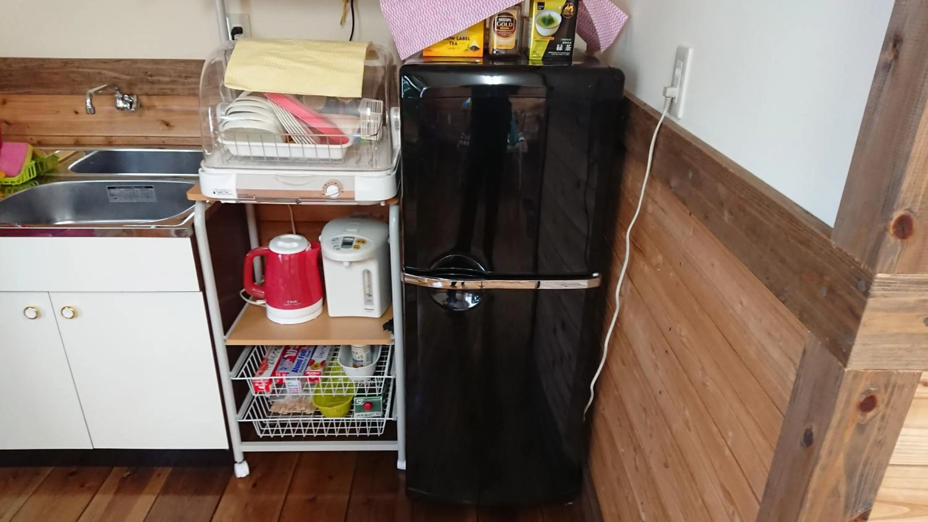 Communal kitchen in Guesthouse Minami