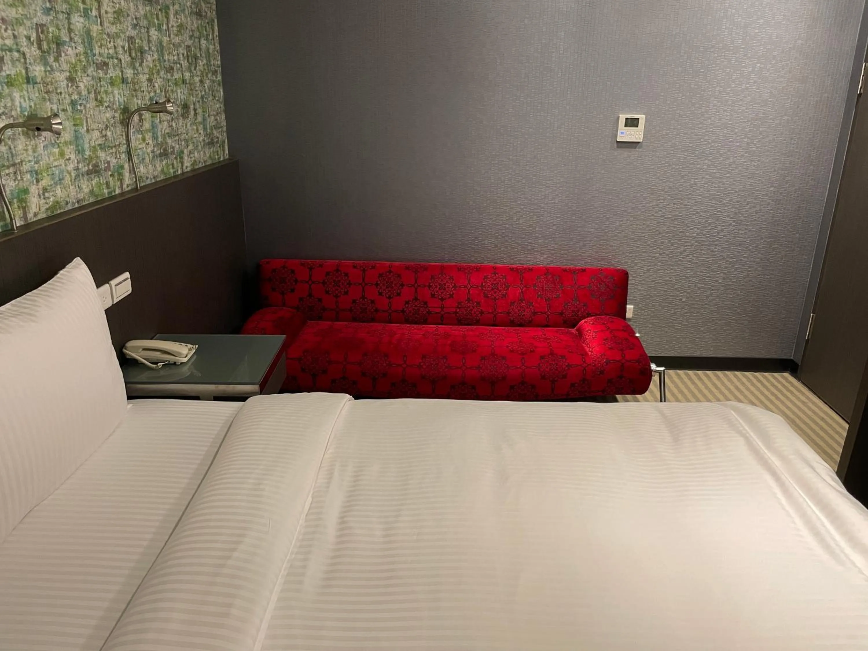 Seating area, Bed in Ueno Hirokoji 428