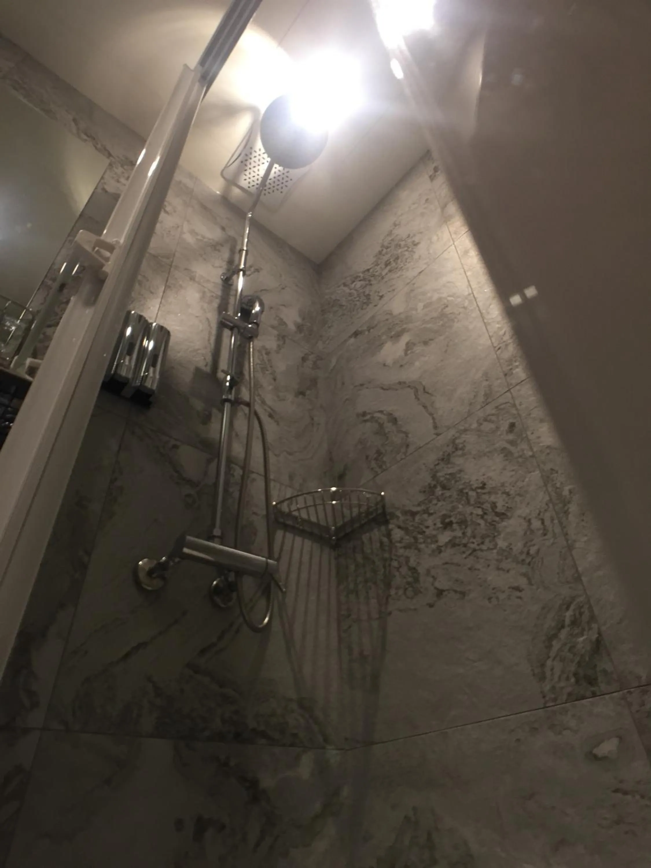 Bathroom in Ueno Hirokoji 428