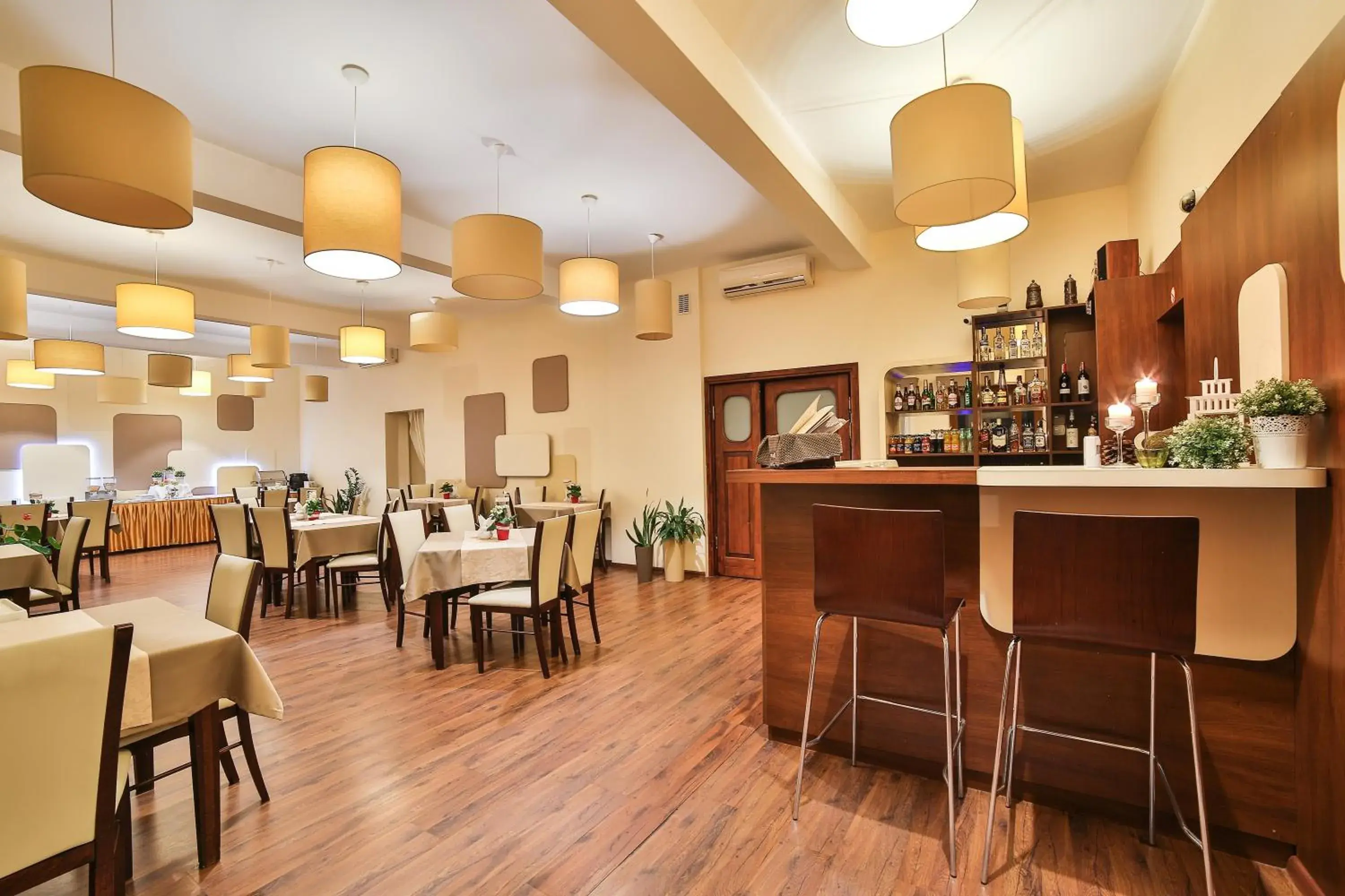 Lounge or bar, Restaurant/Places to Eat in Hotel Kantoria