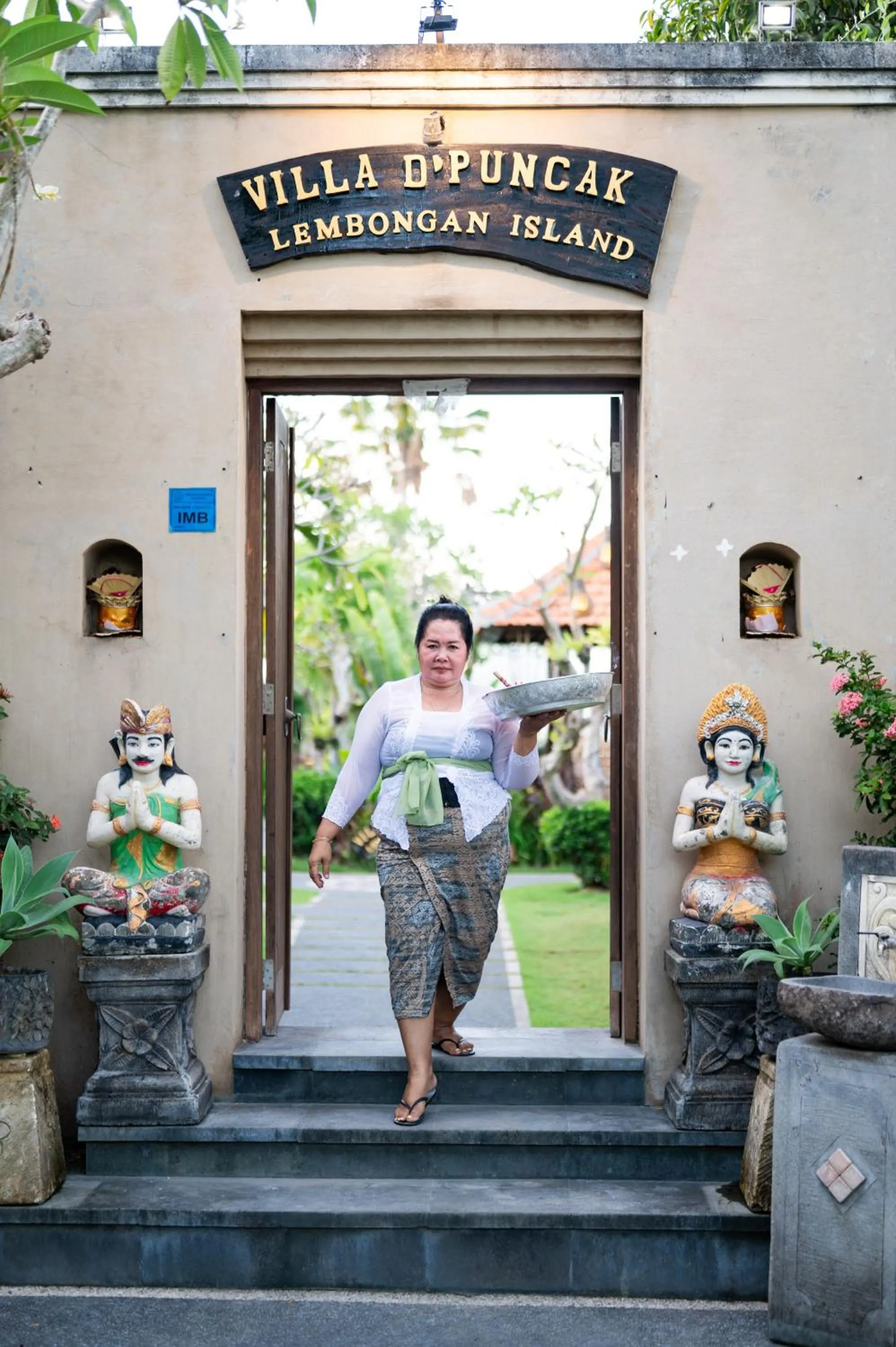 Parking in D'Puncak Villas Lembongan