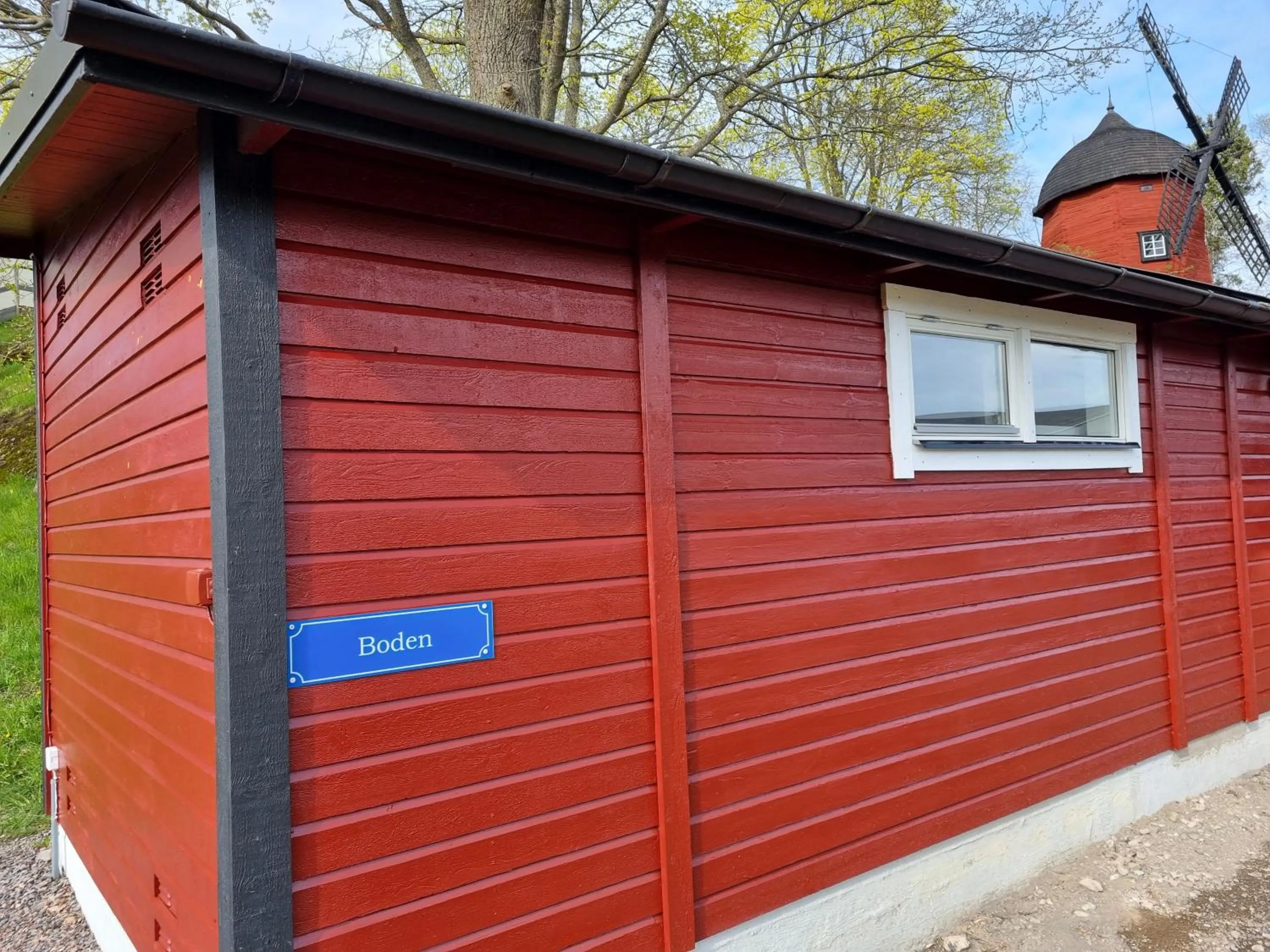 Facade/entrance in Korskullens Stugor