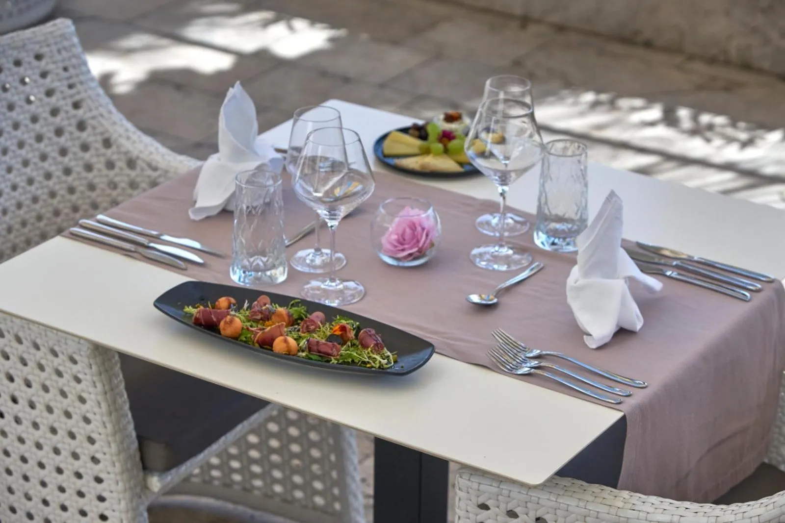 Restaurant/places to eat in Boutique Hotel Life