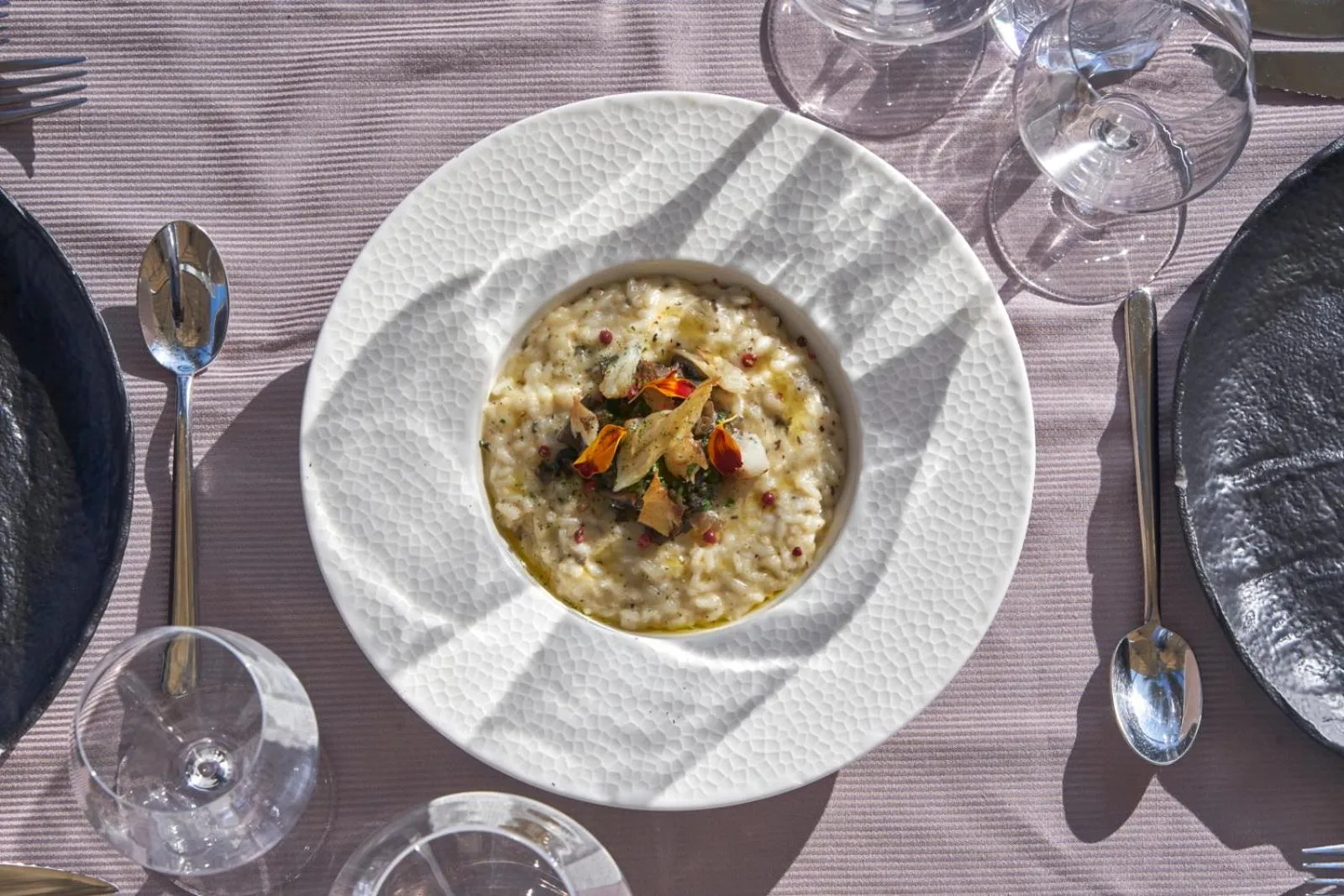 Restaurant/places to eat in Boutique Hotel Life