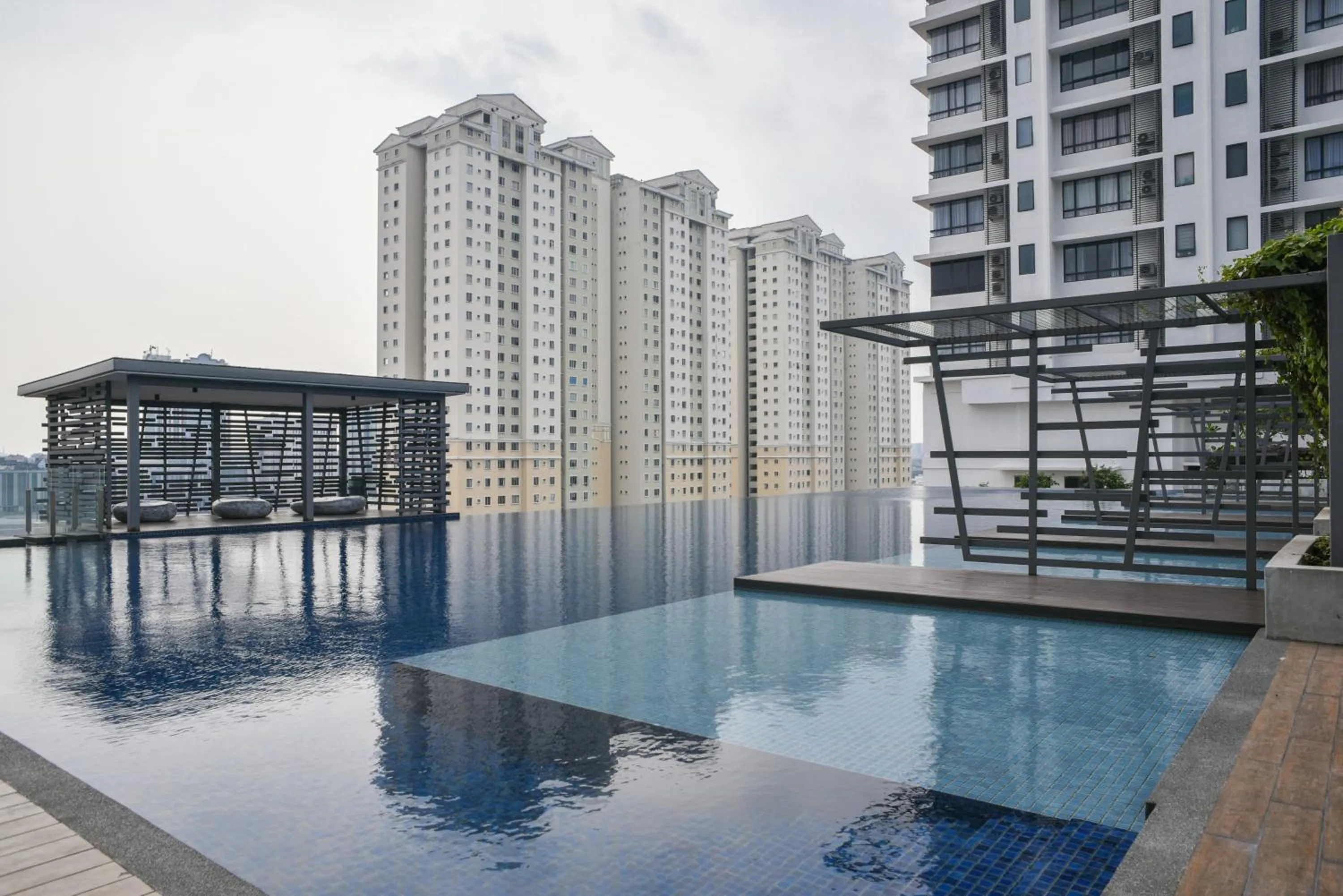 Swimming pool in USJ One Subang Jaya by Widebed