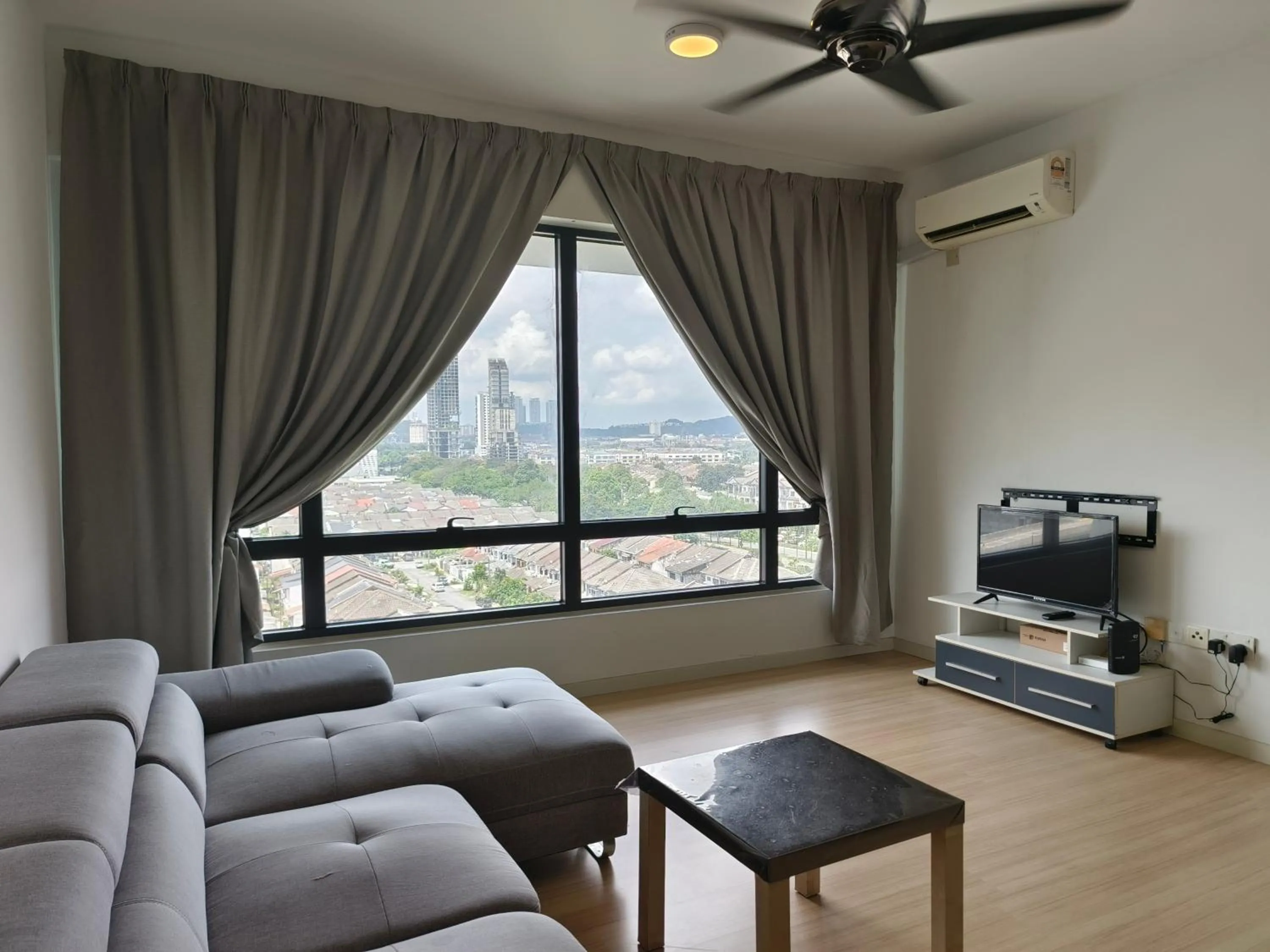 USJ One Subang Jaya by Widebed