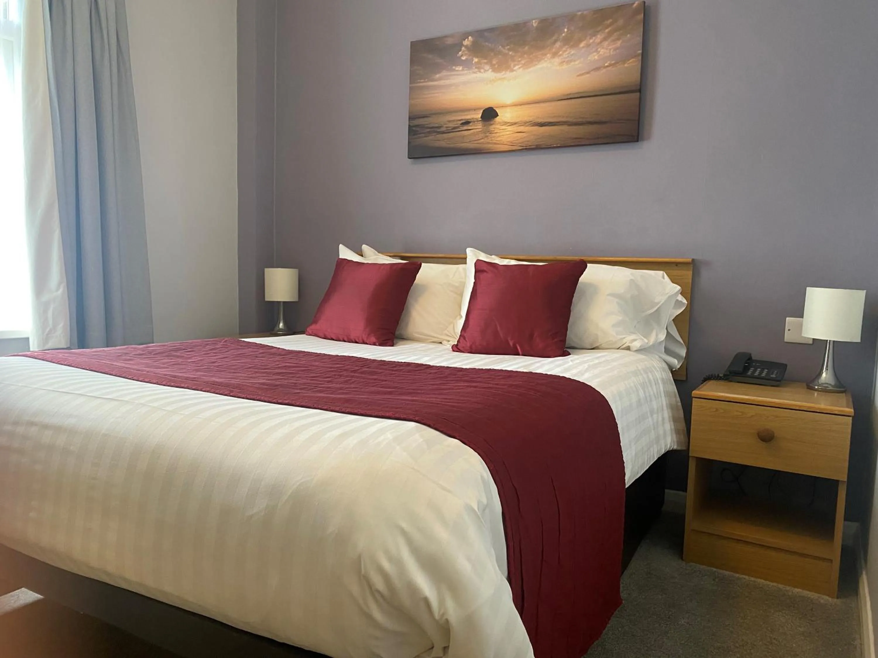 Bed in Exeter Court Hotel