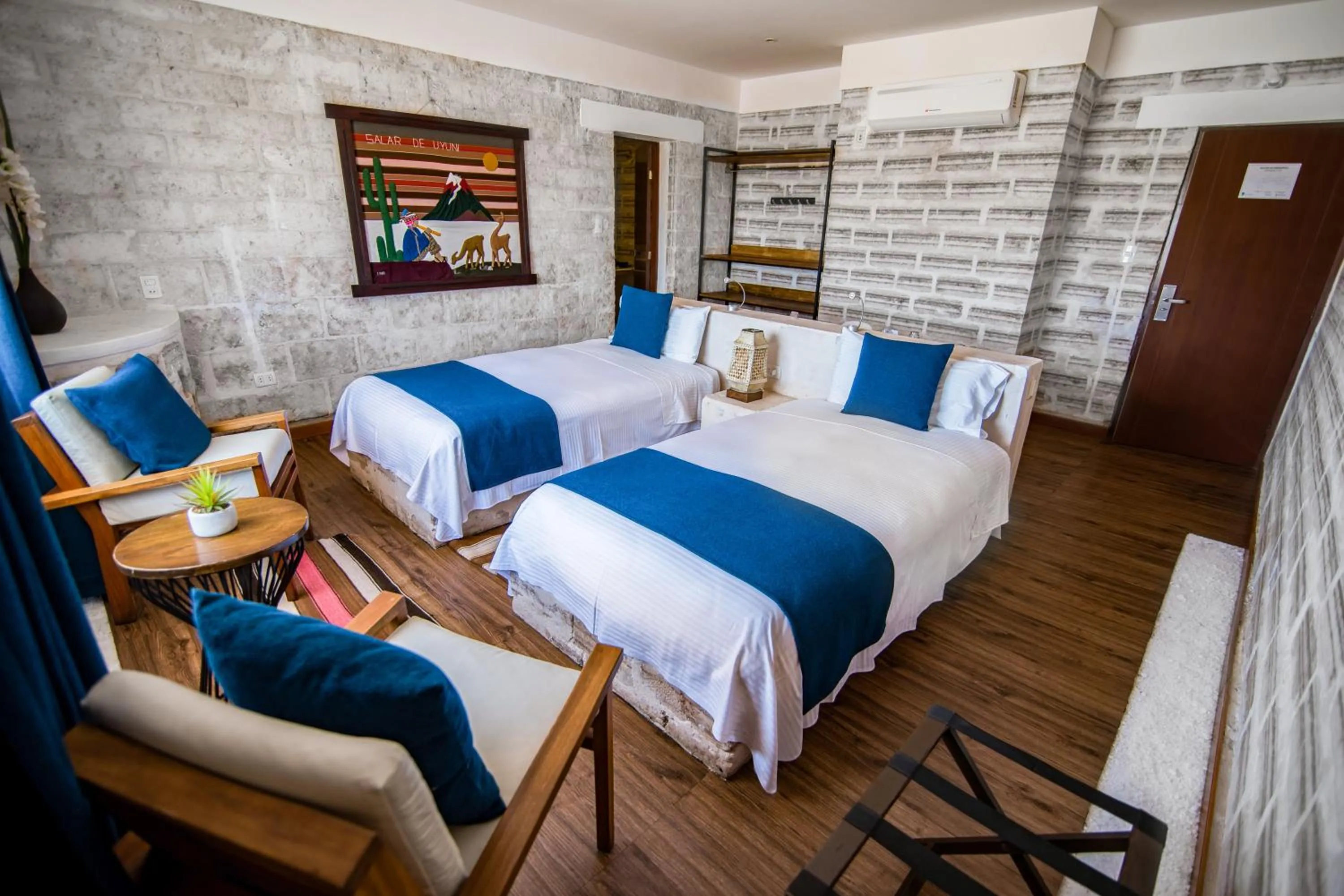 Photo of the whole room, Bed in Hotel de Sal Luna Salada