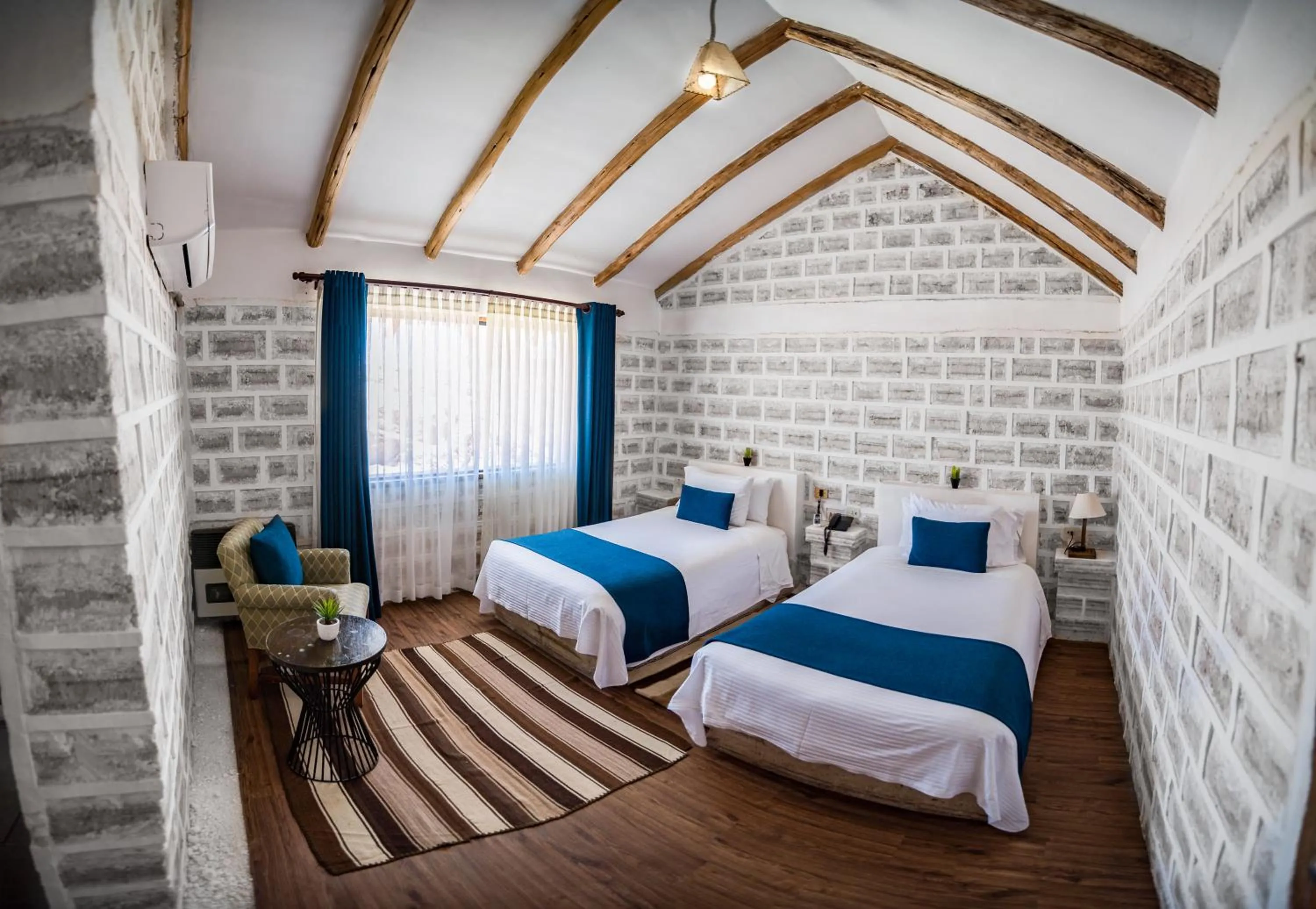 Photo of the whole room, Bed in Hotel de Sal Luna Salada