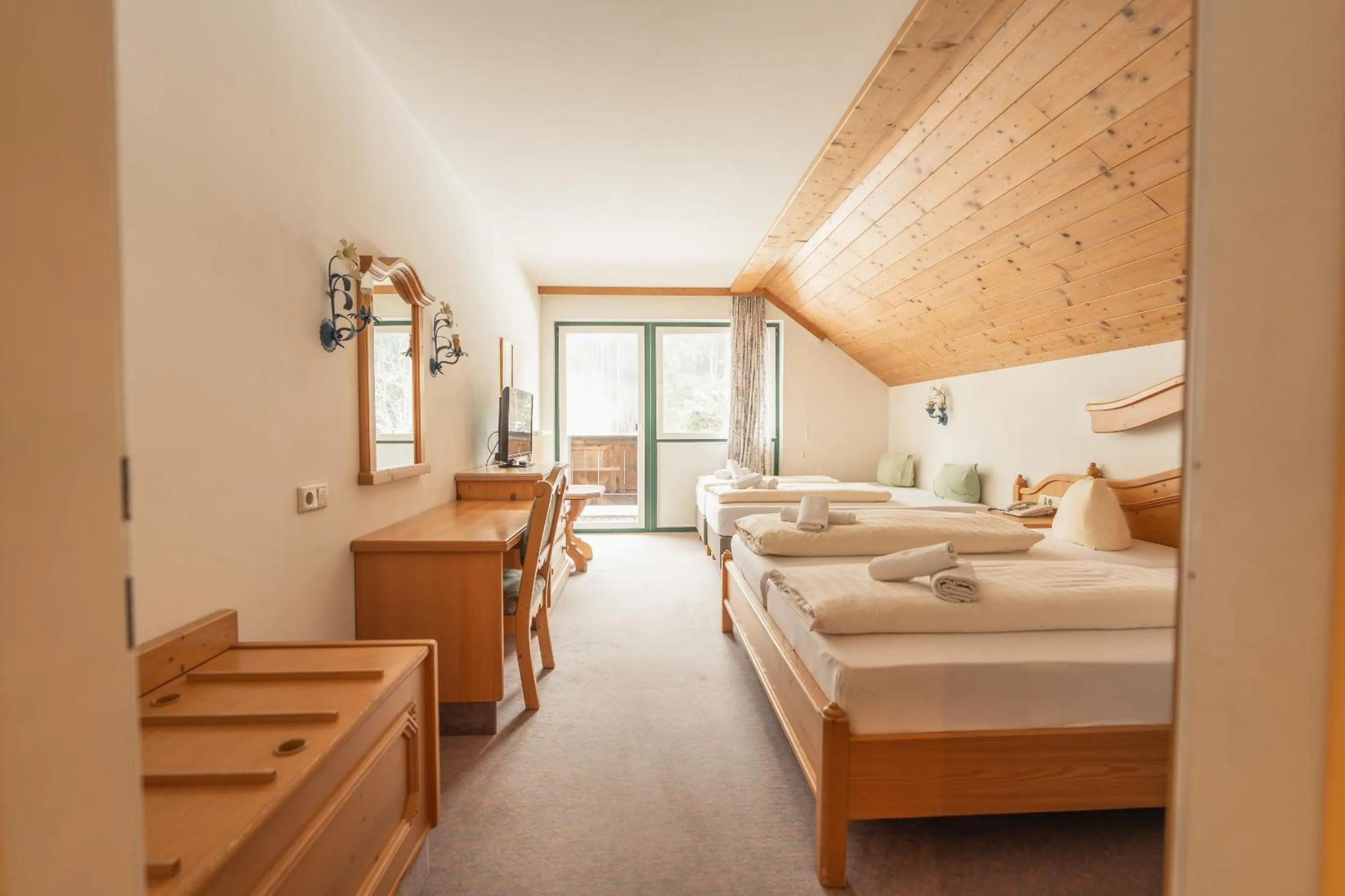 Photo of the whole room, Bed in Hotel Gruberhof Innsbruck Igls B&B