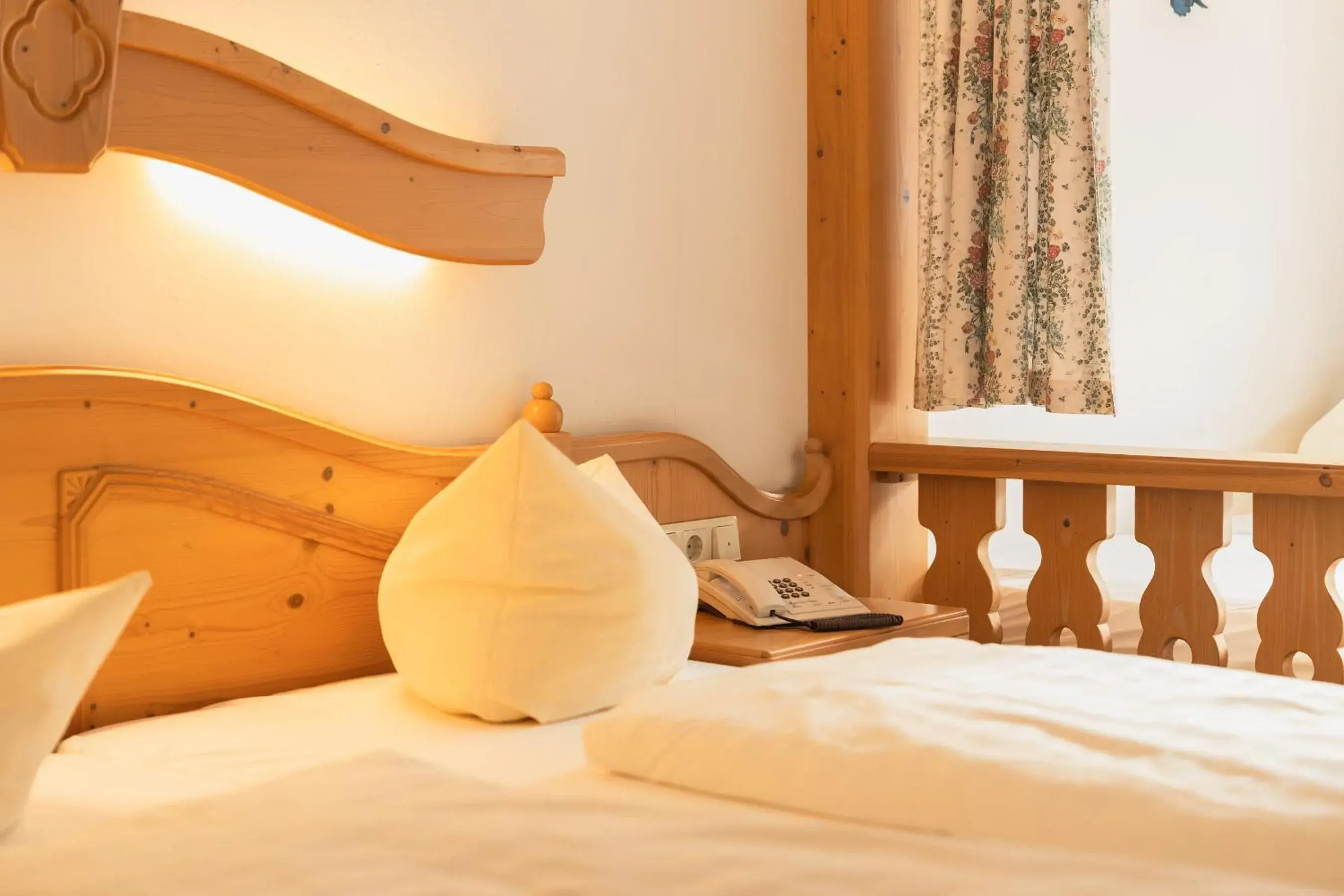 Bed in Hotel Gruberhof Innsbruck Igls B&B Bed in Hotel Gruberhof Innsbruck Igls B&B