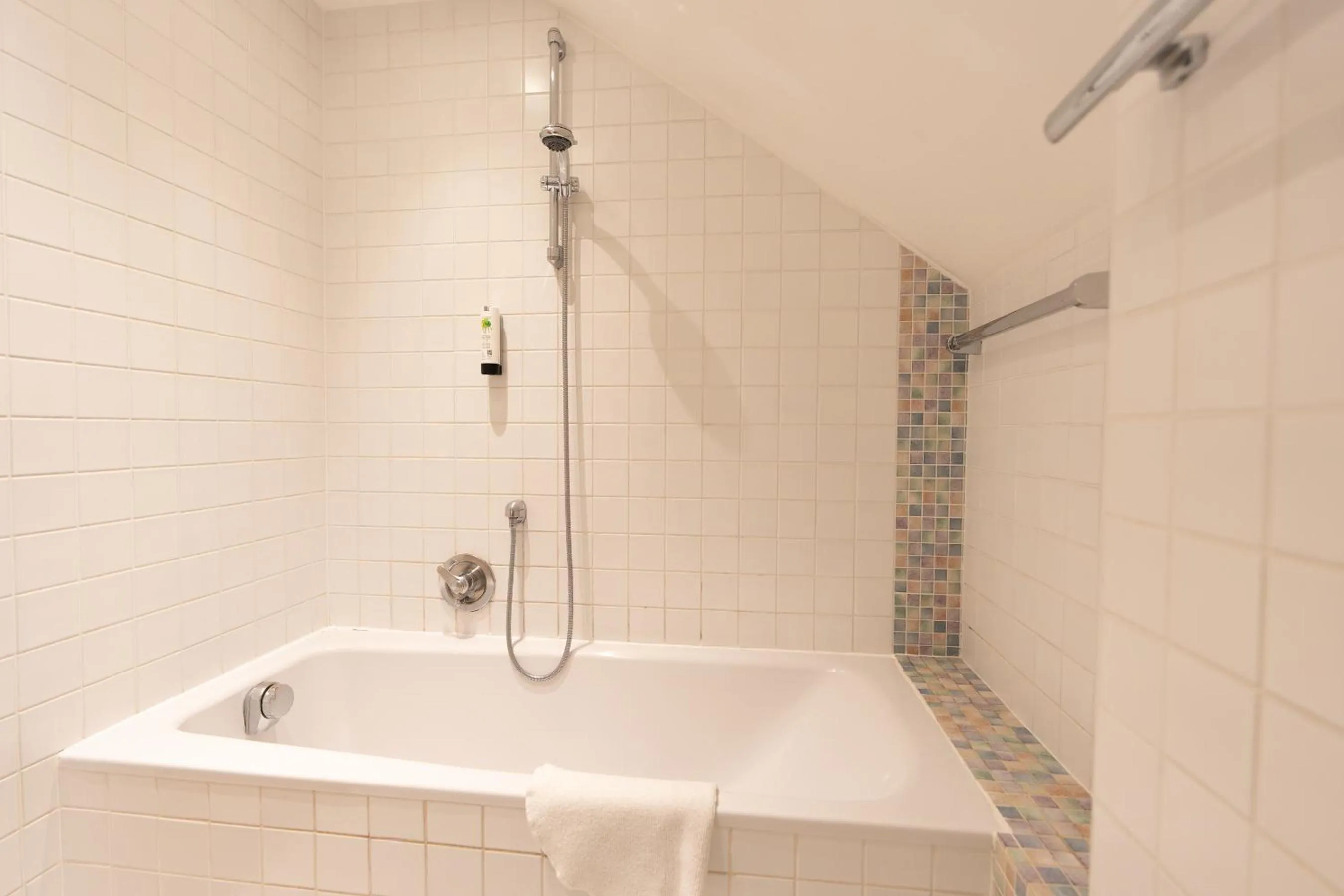 Bath in Hotel Gruberhof Innsbruck Igls B&B