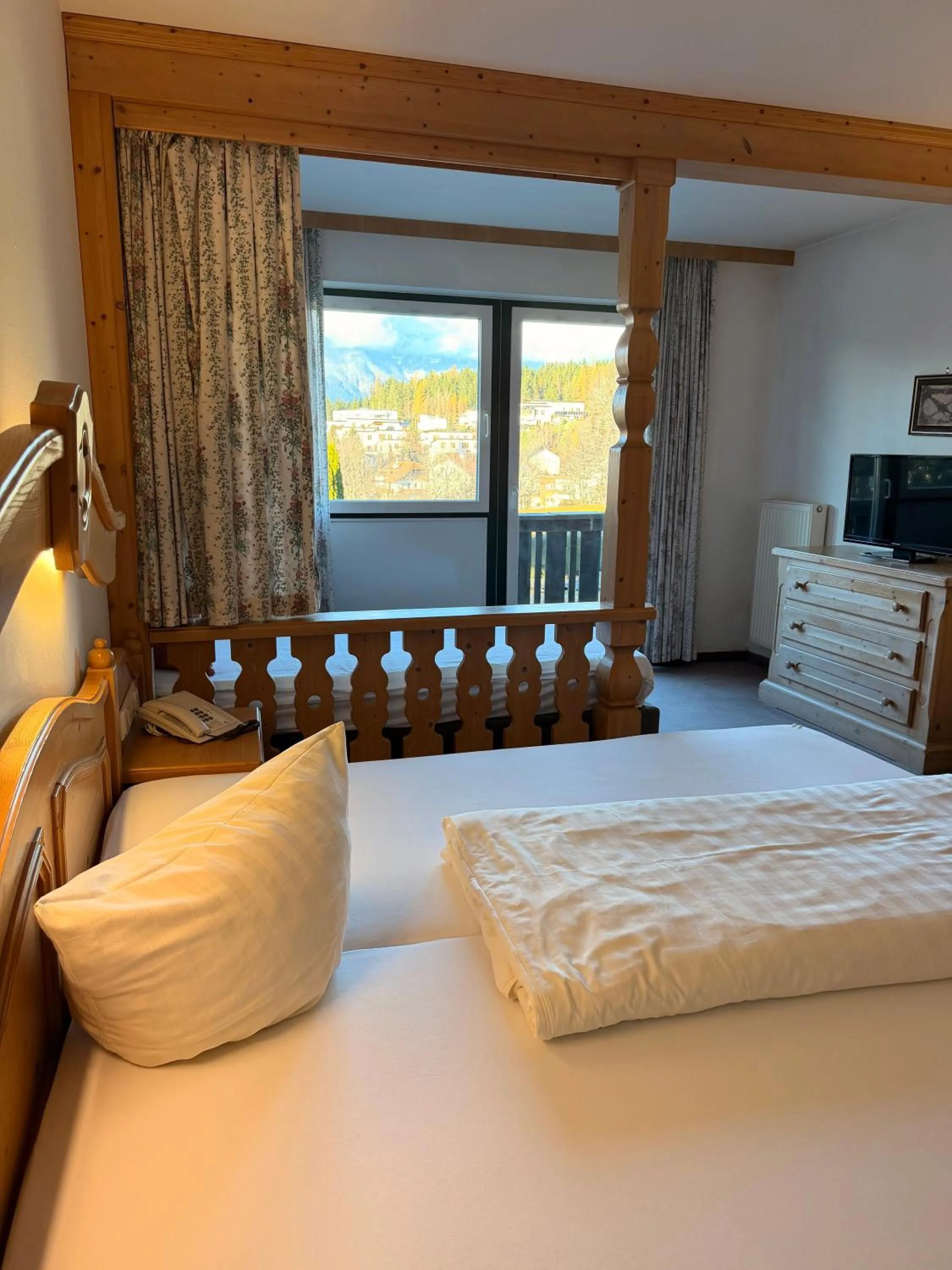 Bedroom, Bed in Hotel Gruberhof Innsbruck Igls B&B