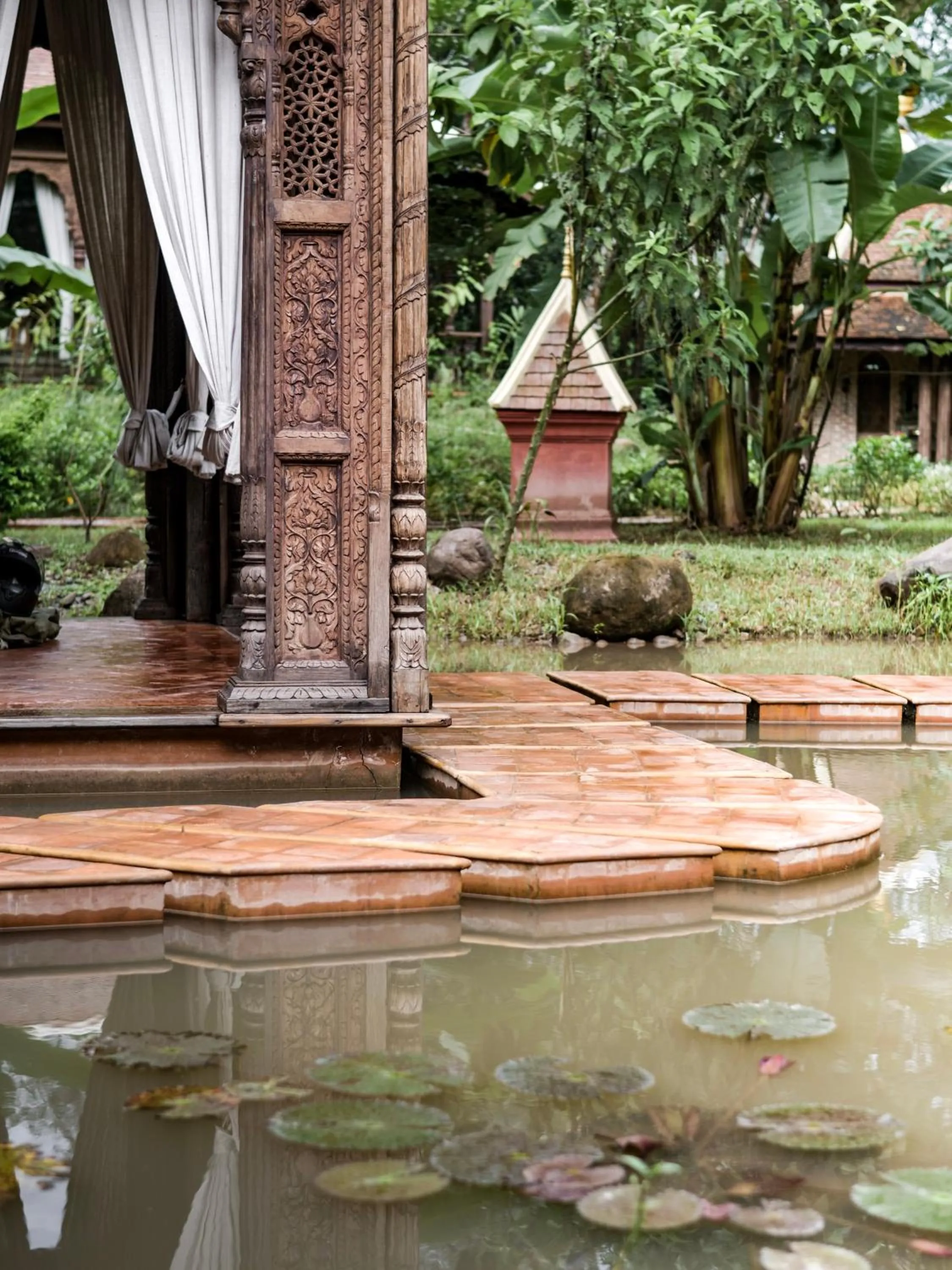 Garden in Chateau Orientale Resort