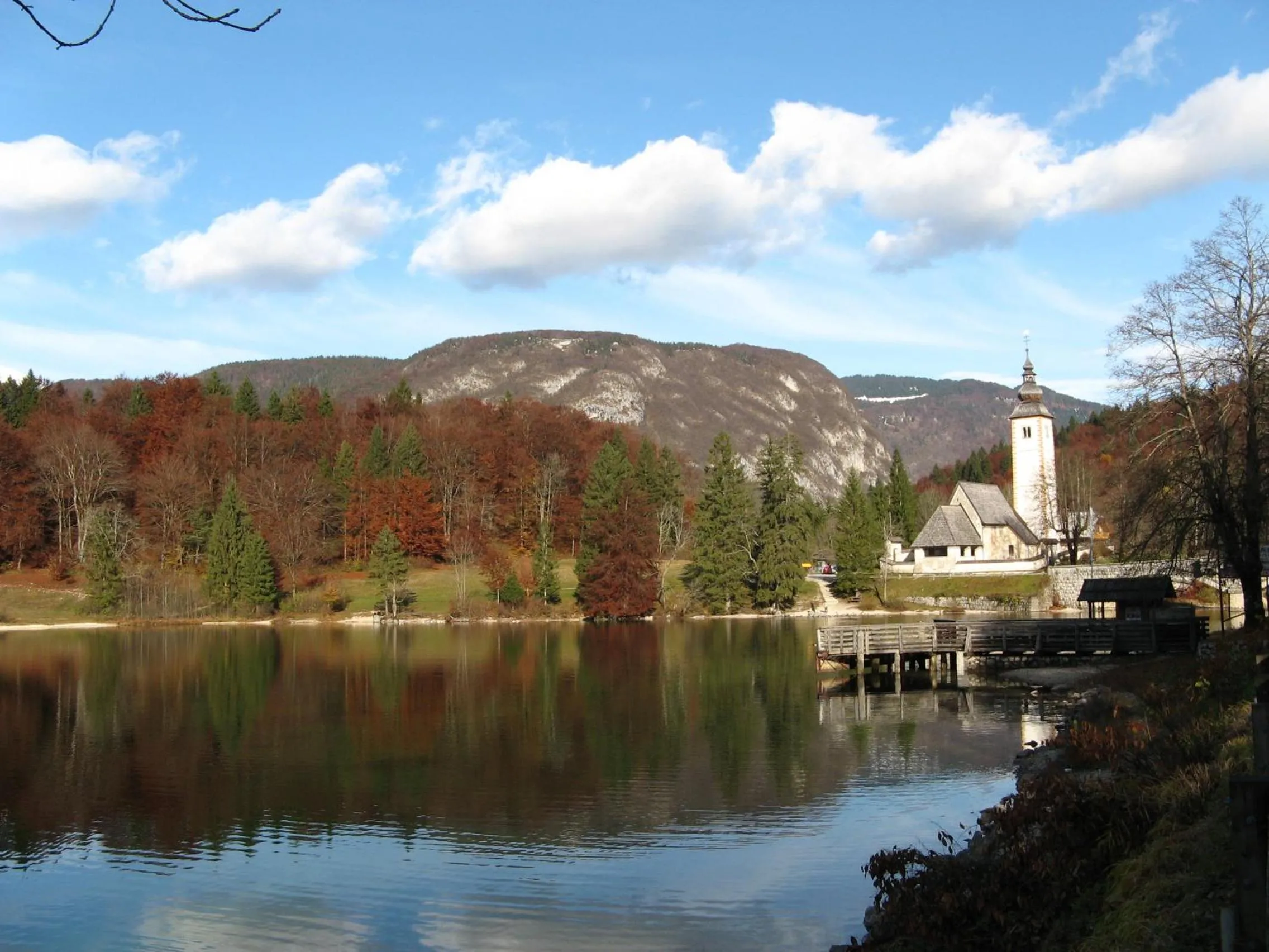Area and facilities in Apartments & Hostel Bohinj
