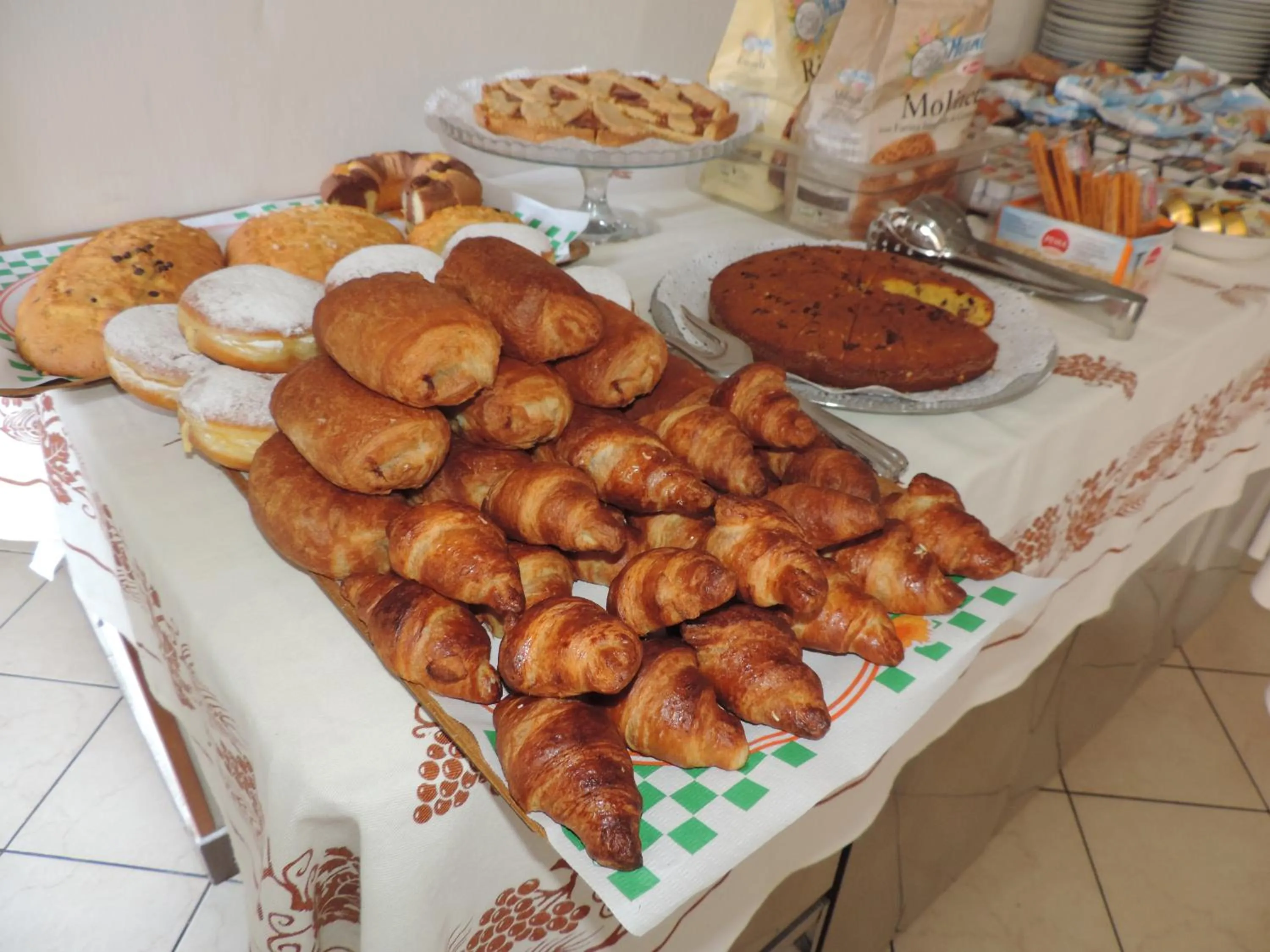 Italian breakfast in Hotel Liliana