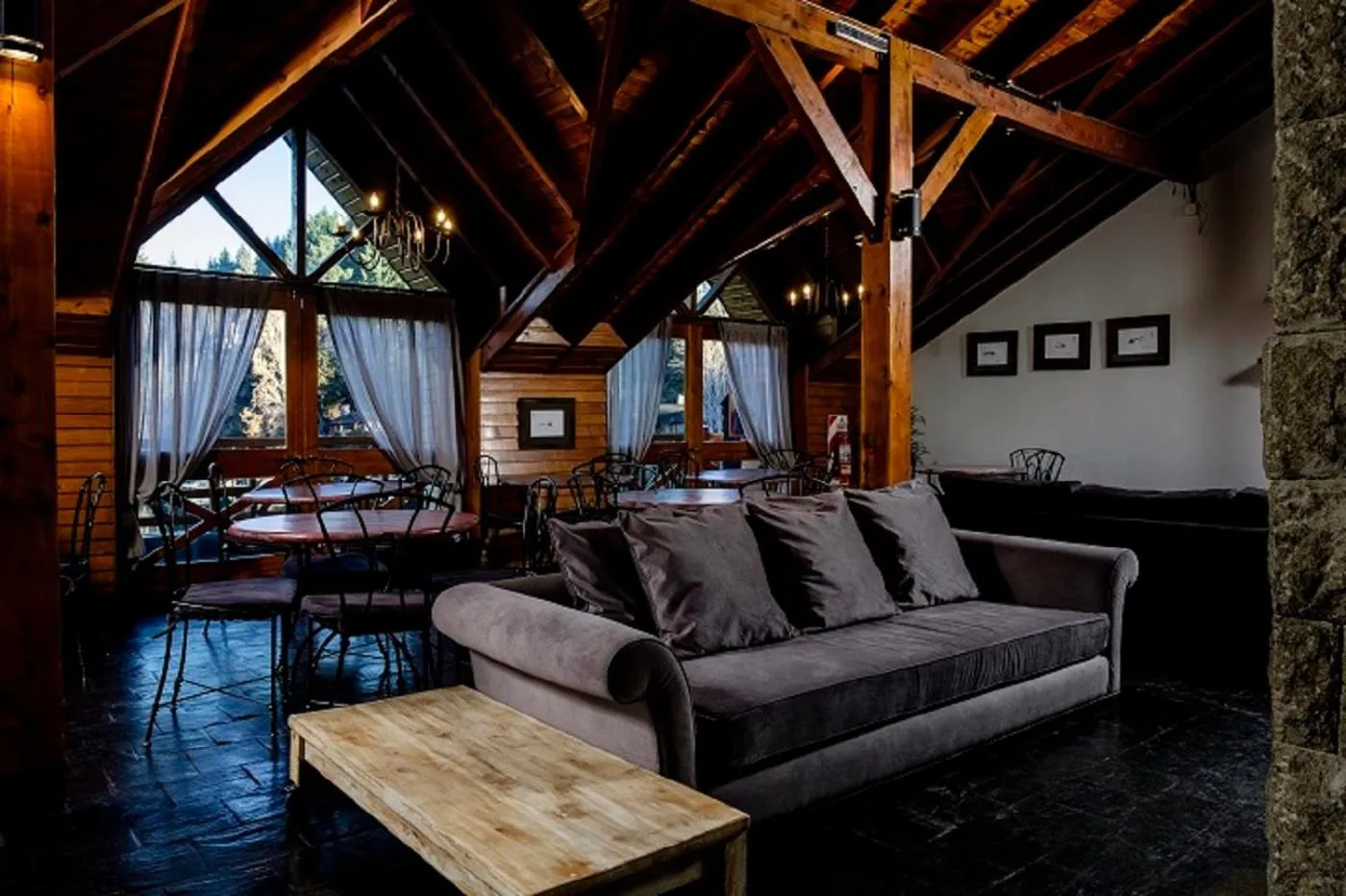 Communal lounge/ TV room in Manzano Resort