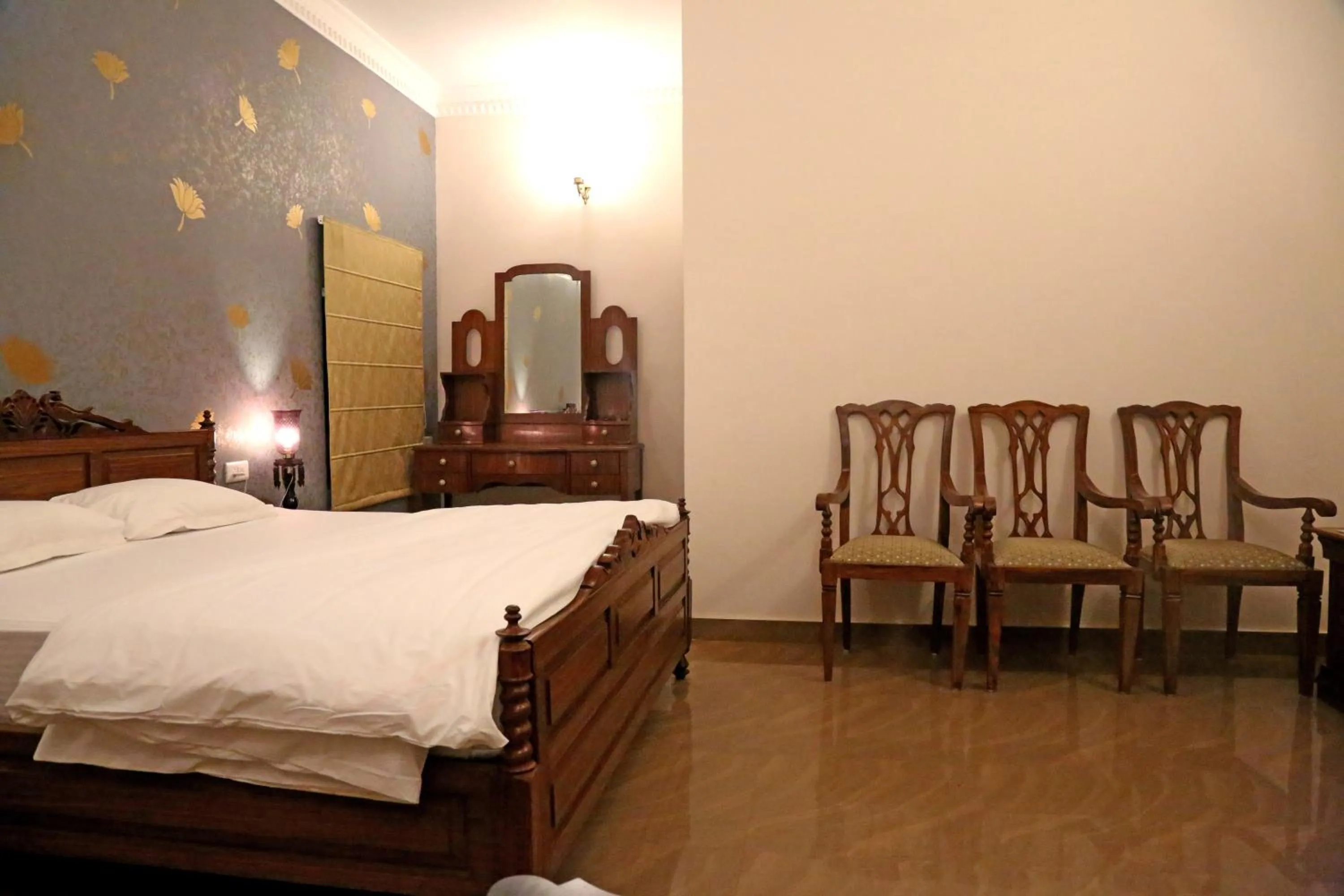 Area and facilities, Bed in Vijaigarh Kothi - Heritage boutique