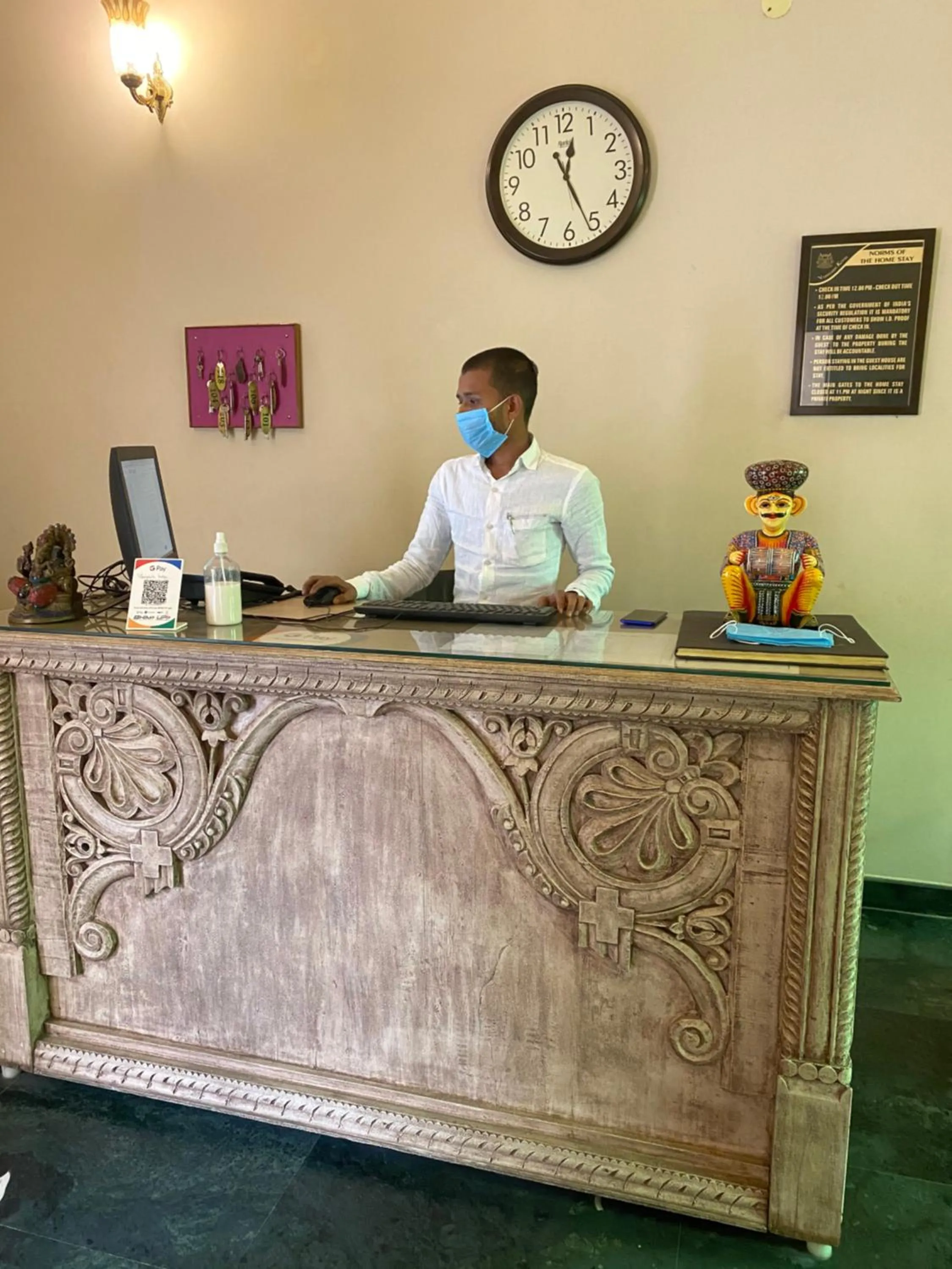 Lobby or reception in Vijaigarh Kothi - Heritage boutique