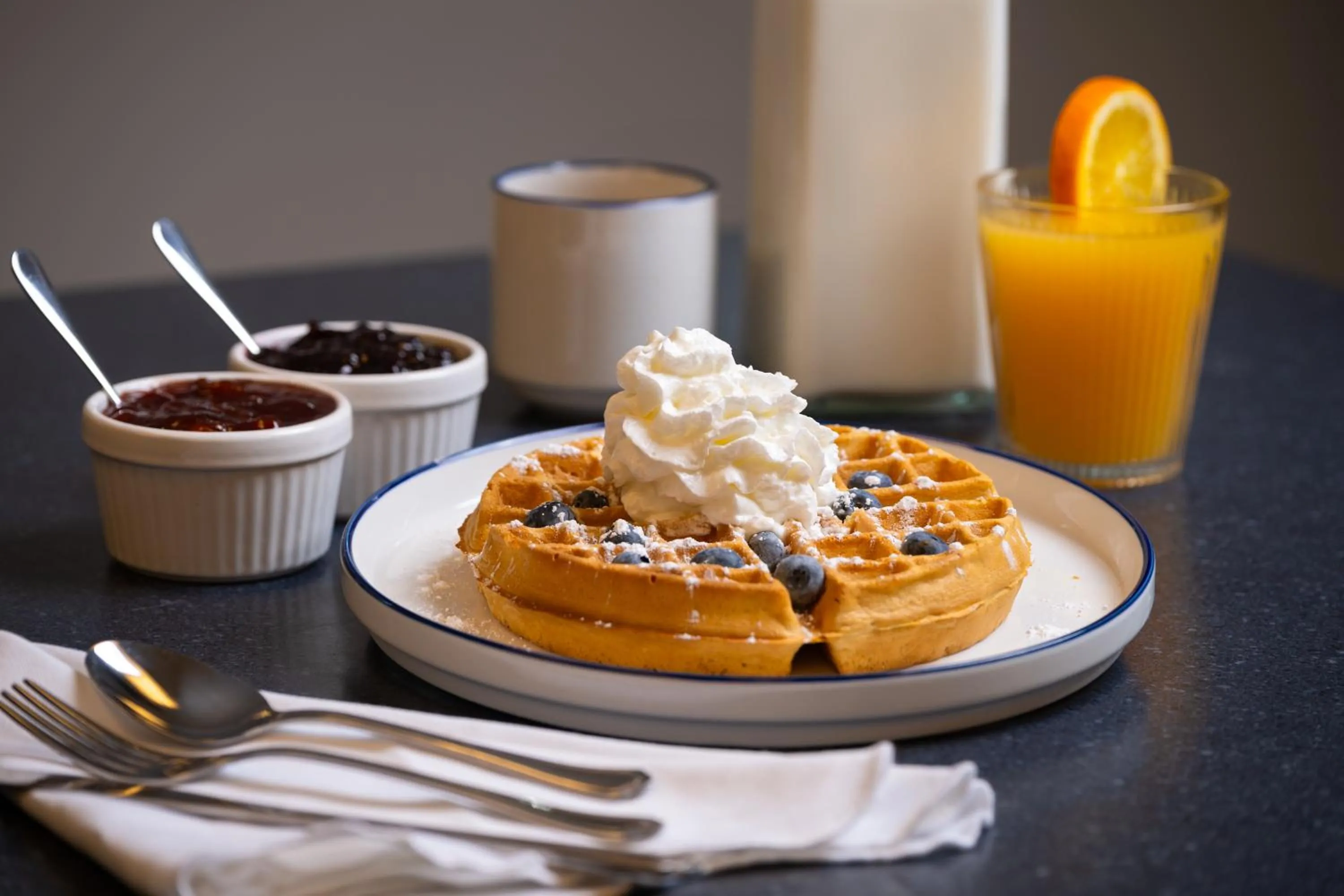 Food and drinks in Days Inn by Wyndham Asheville West