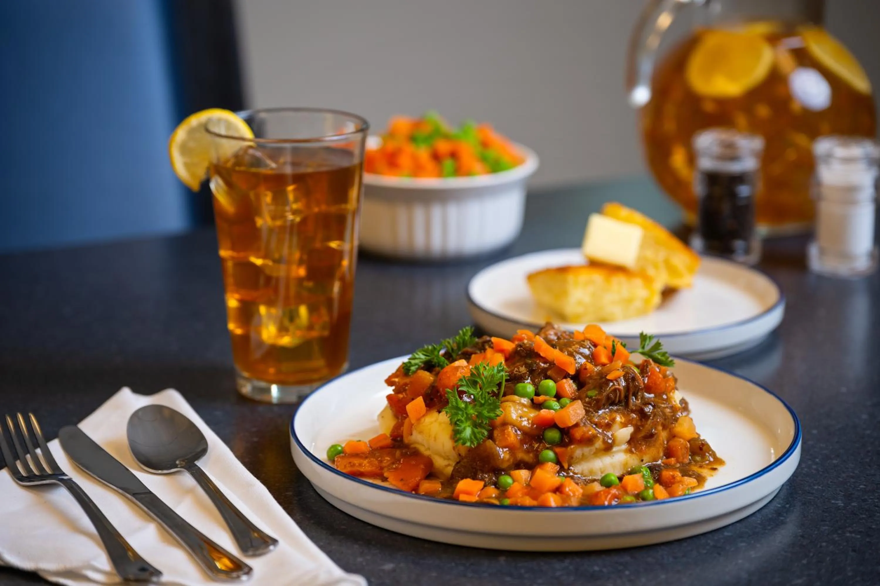 Restaurant/places to eat in Days Inn by Wyndham Asheville West